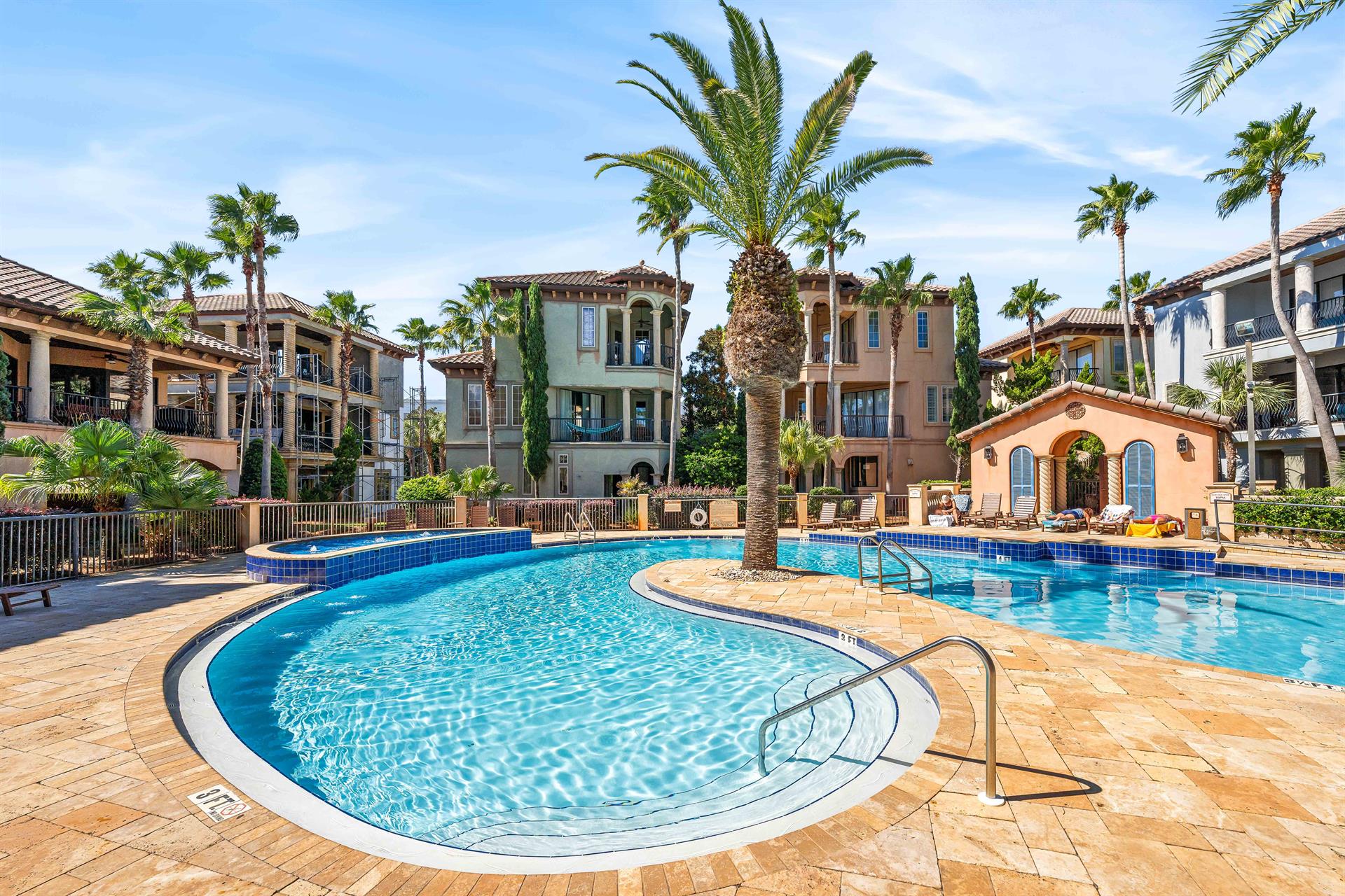 The resort style pool at Tuscan Charm is truly mesmerizing.