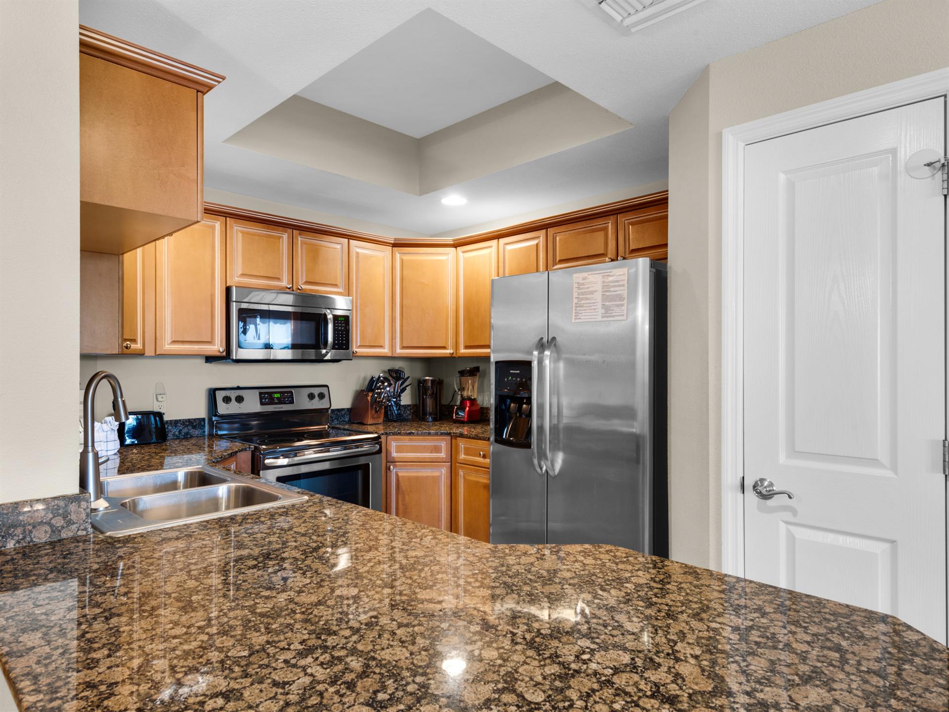 Fully Stocked Kitchen