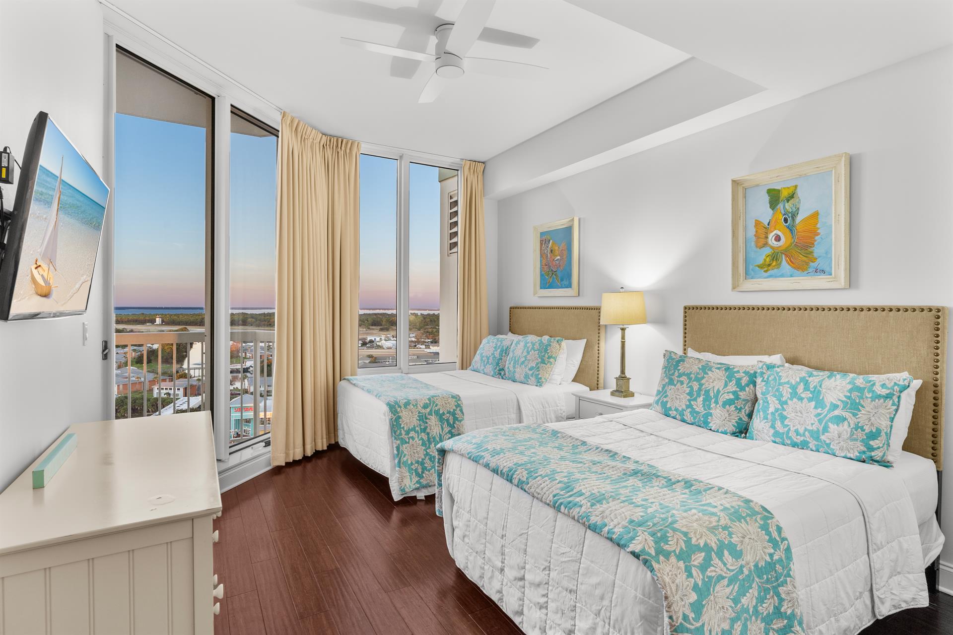 Guest Room with 2 Double Beds