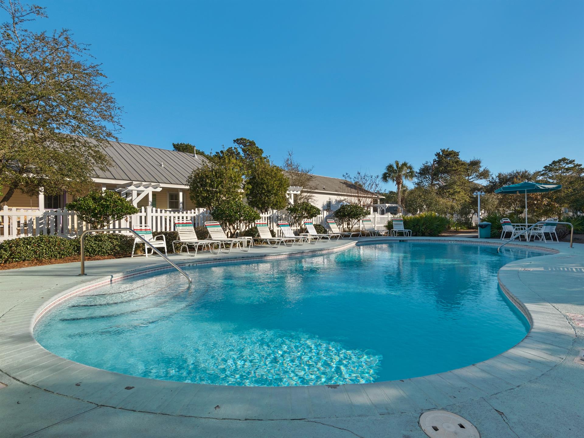 Crystal Beach Cottages Pool