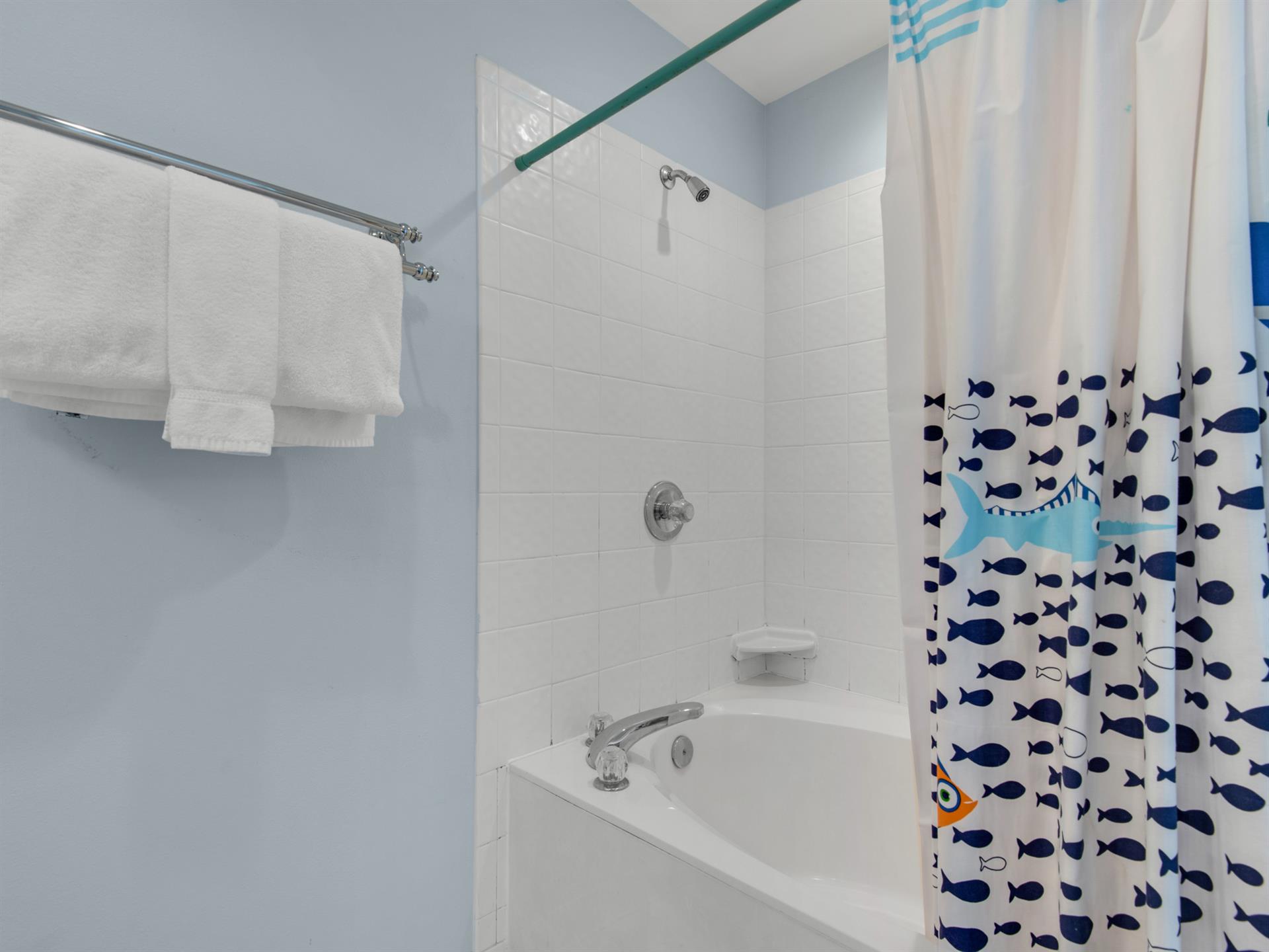 TubShower Combo in Loft Bath