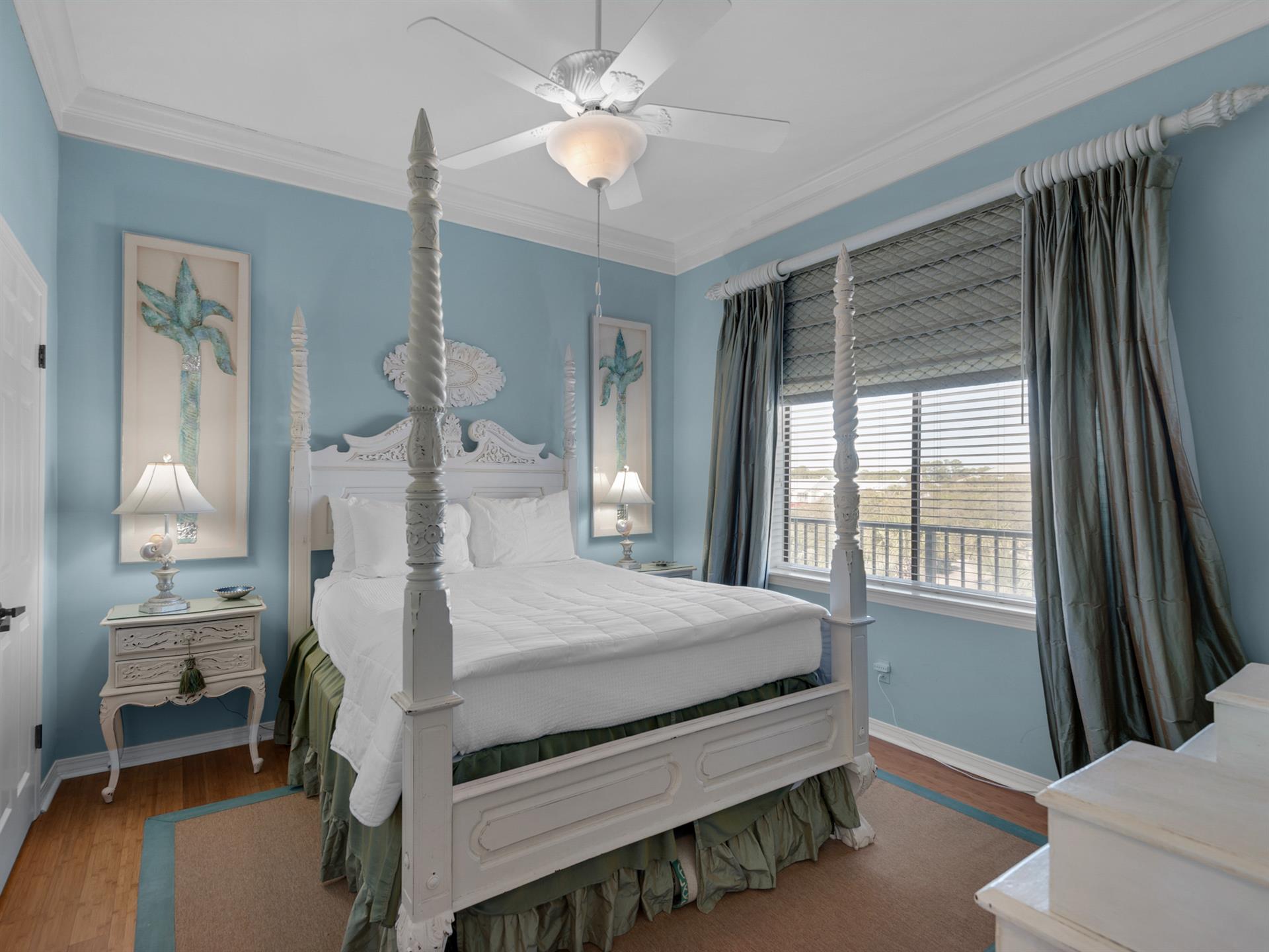 Guest Bedroom with Queen Bed