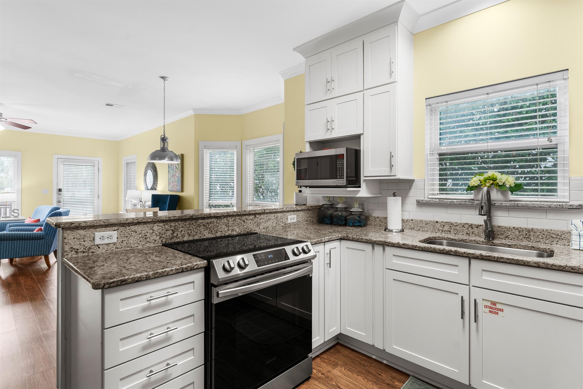 Cozy Kitchen Perfect for Preparing Meals