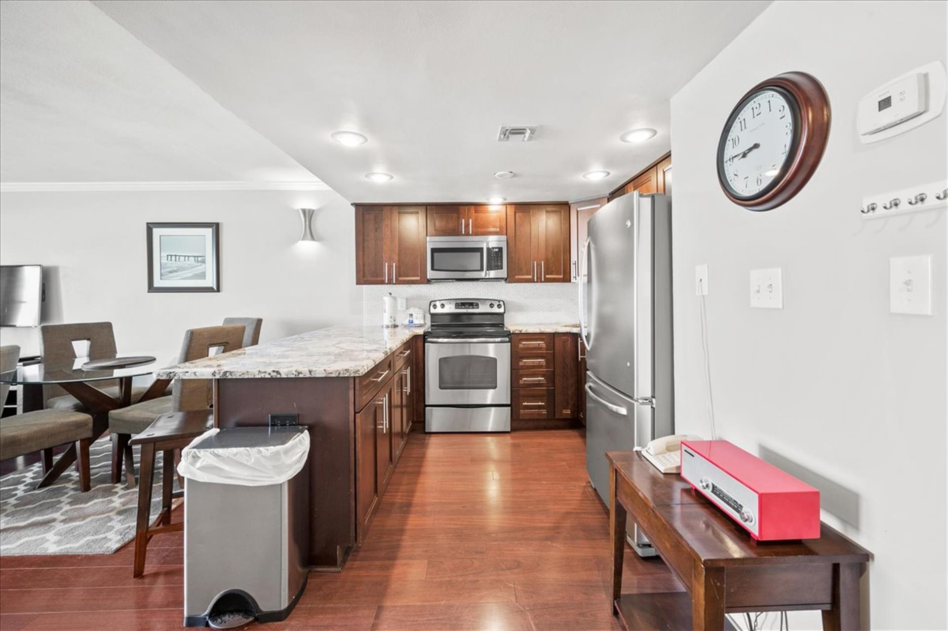 HSRC 513 Kitchen With Stainless Steel Appliances