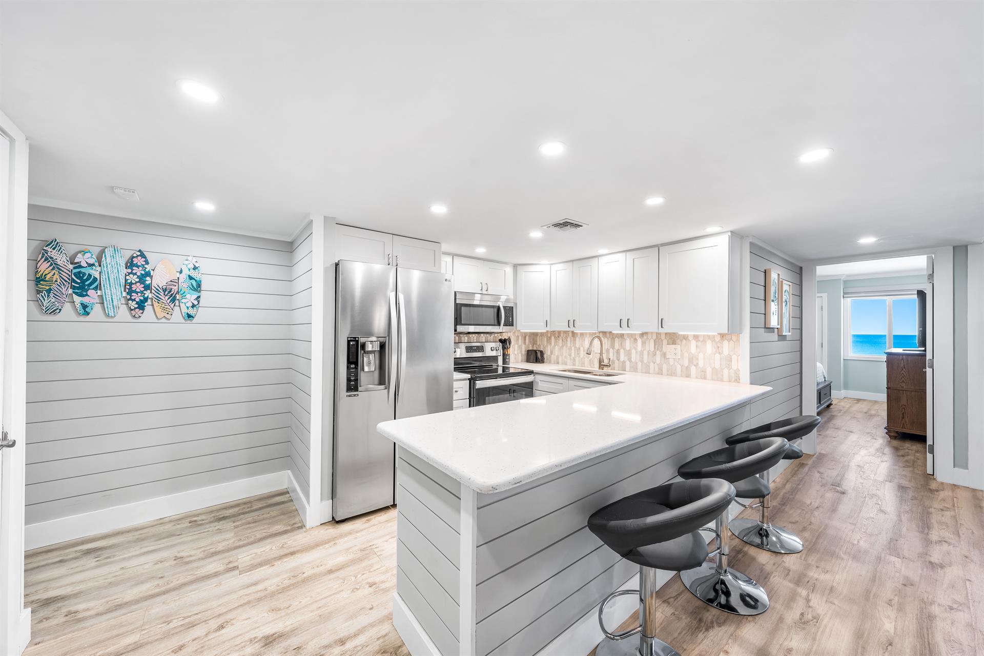 Breakfast BarKitchen