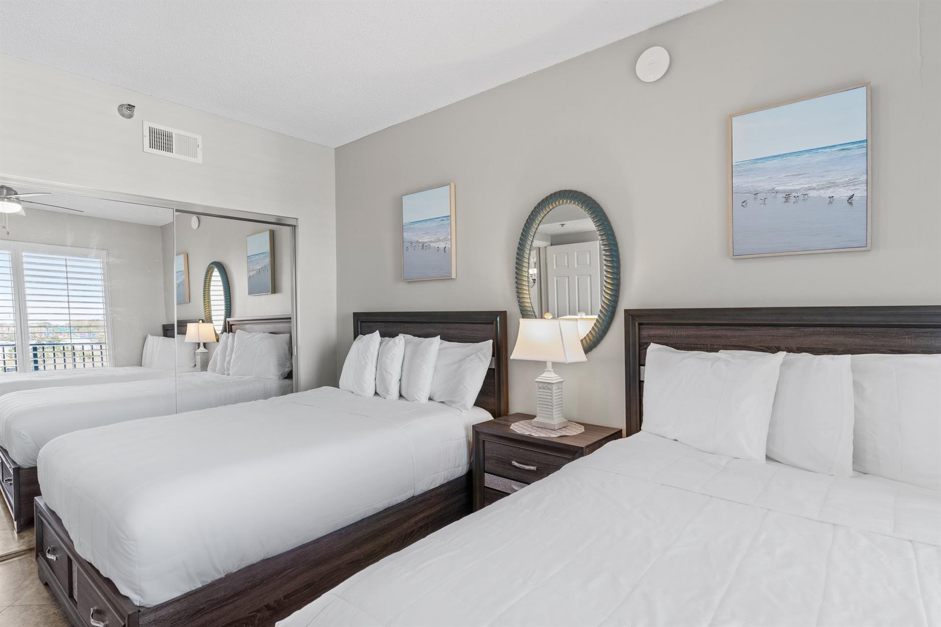 Bedroom 3 with 2 Queens