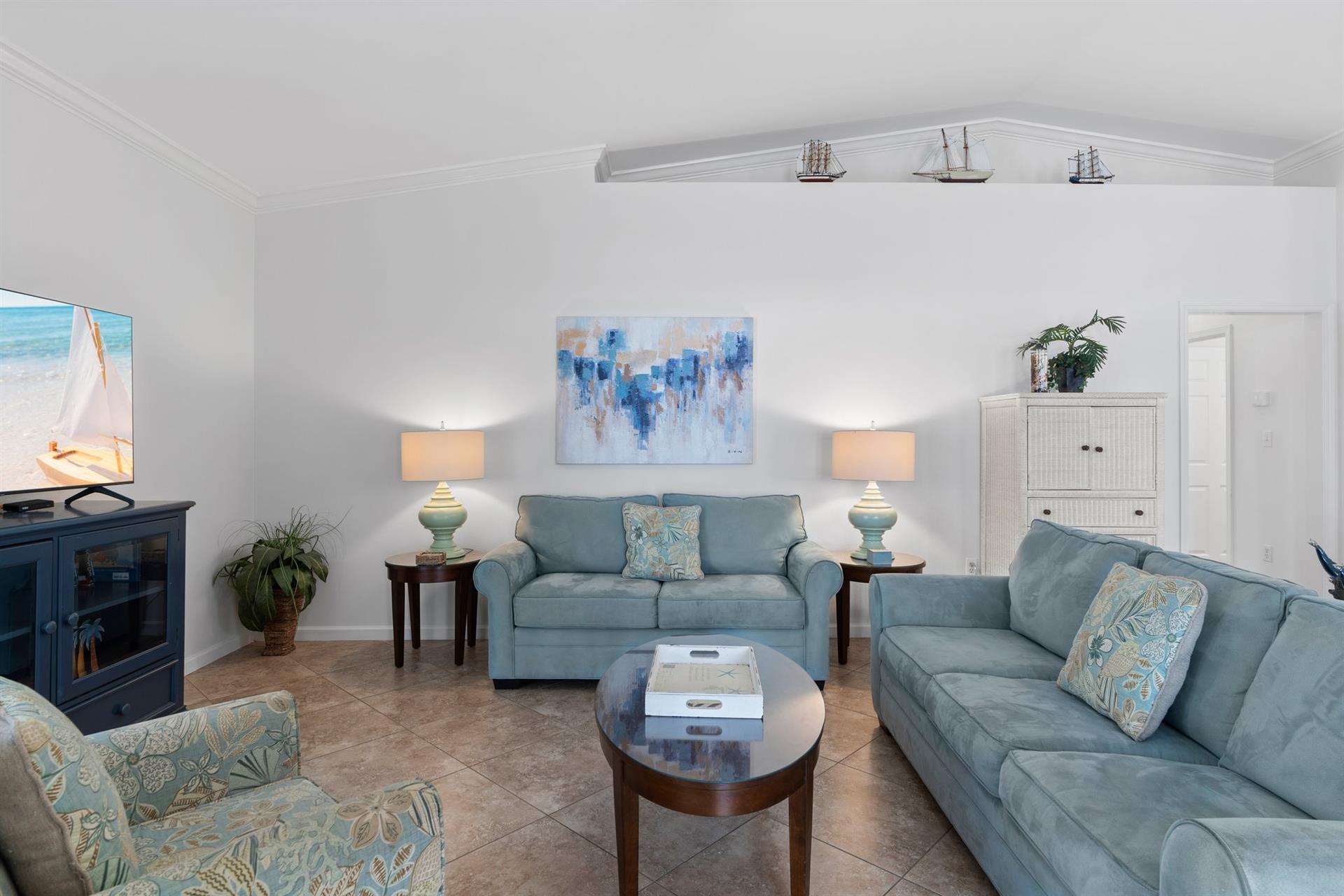 Living Area with plenty of seating