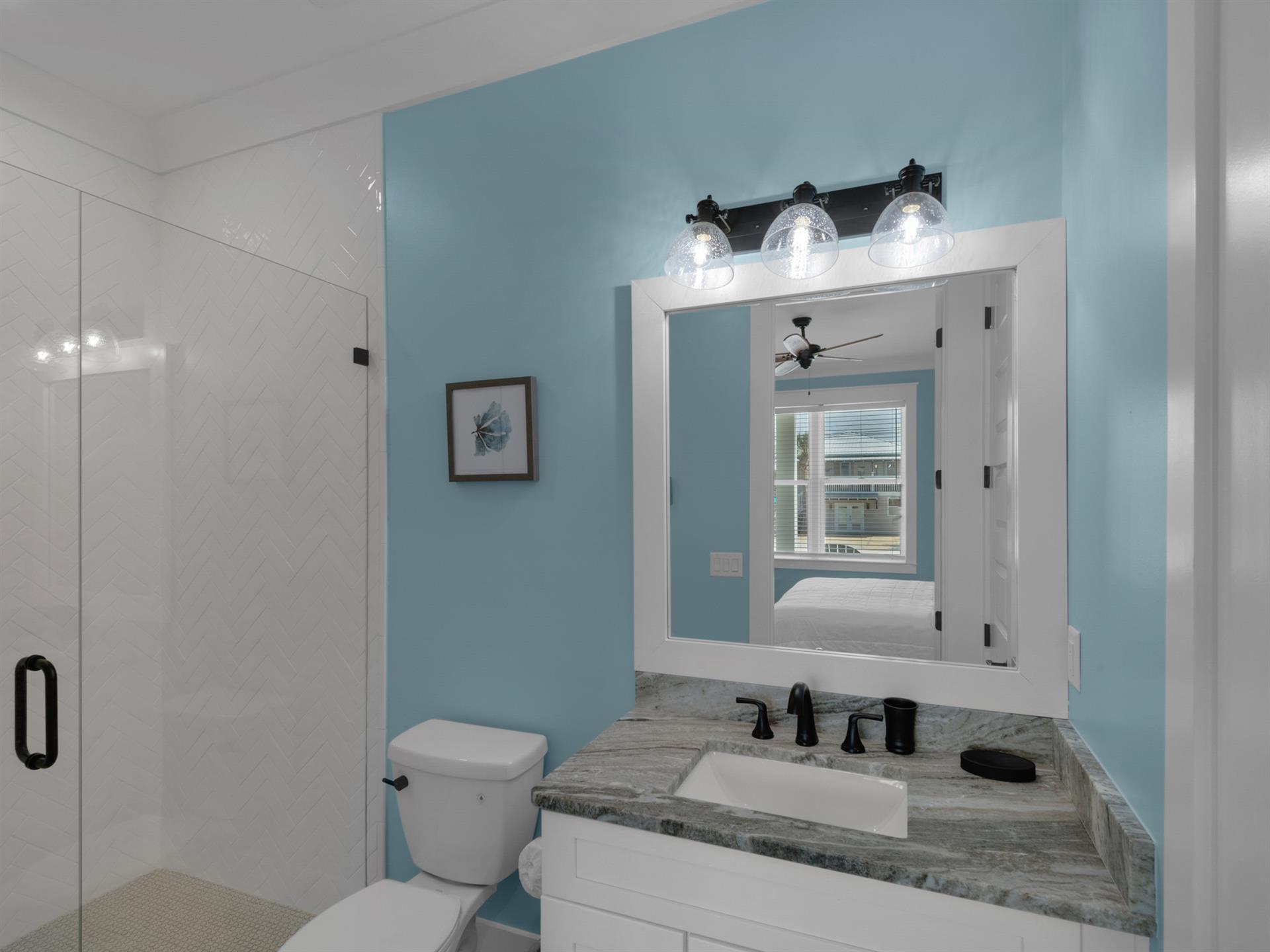 1st Floor King Room 1 Bathroom