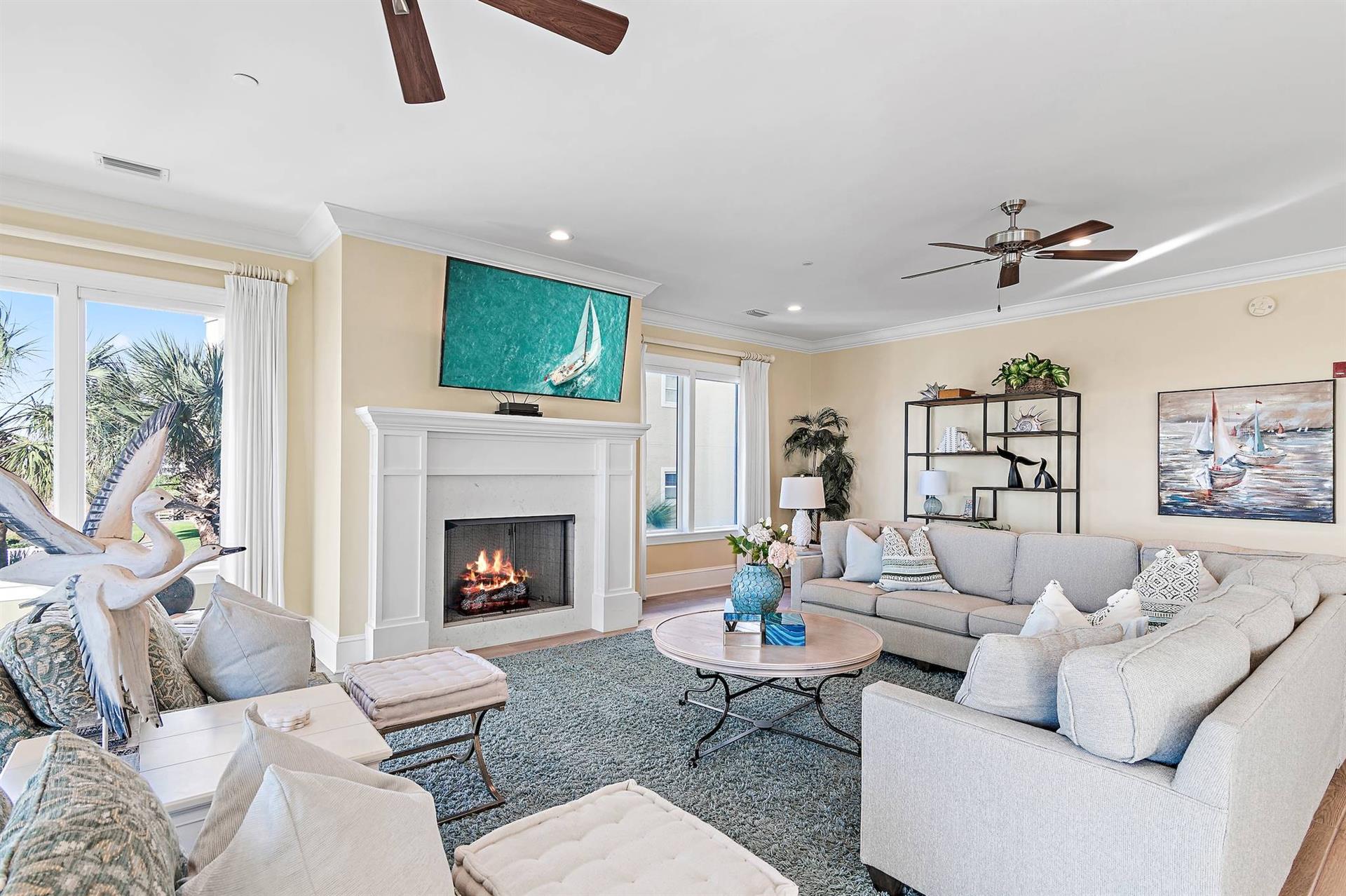 Living Area with Plenty of Seating