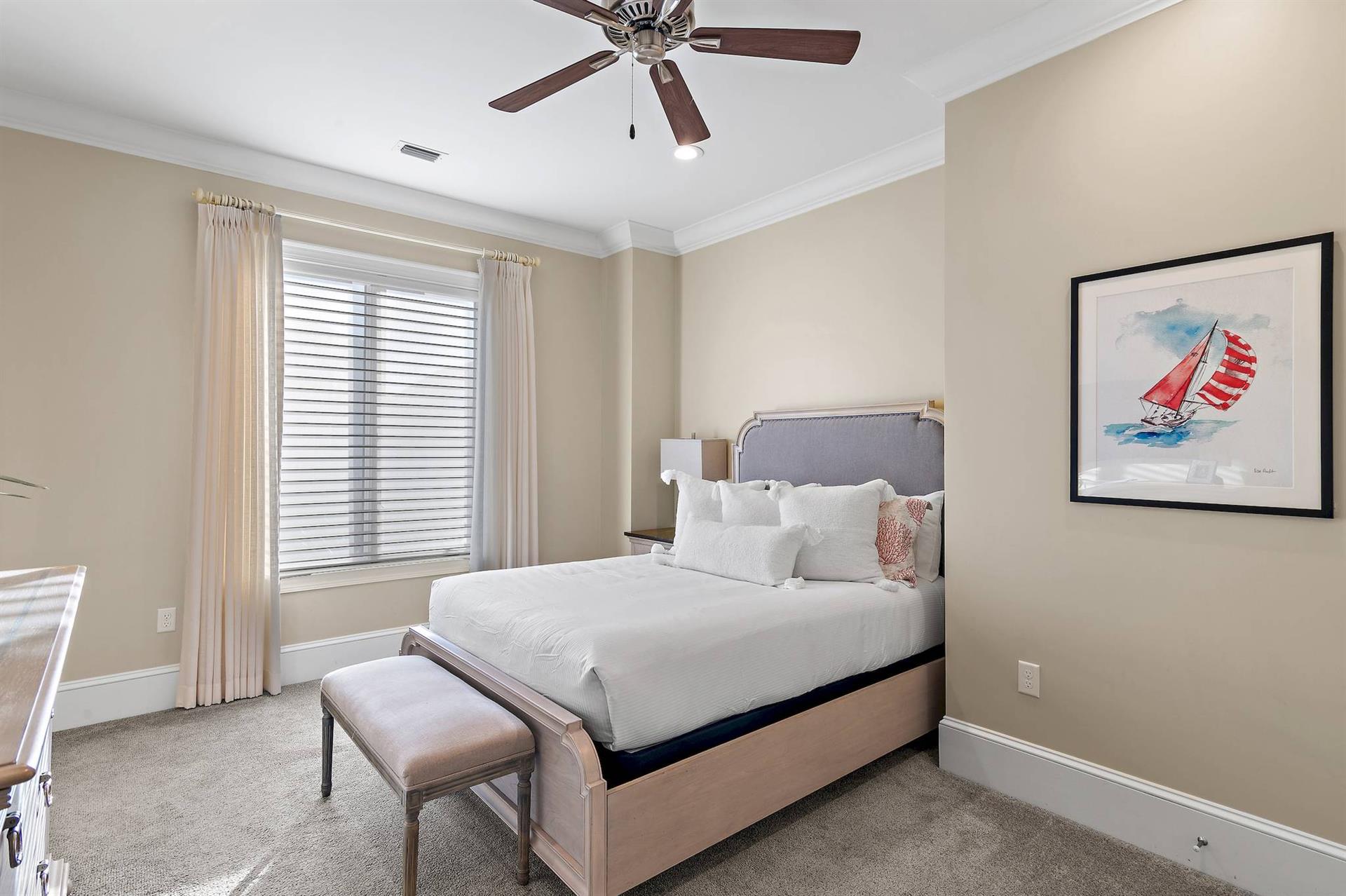 Bedroom 4 with Queen Bed