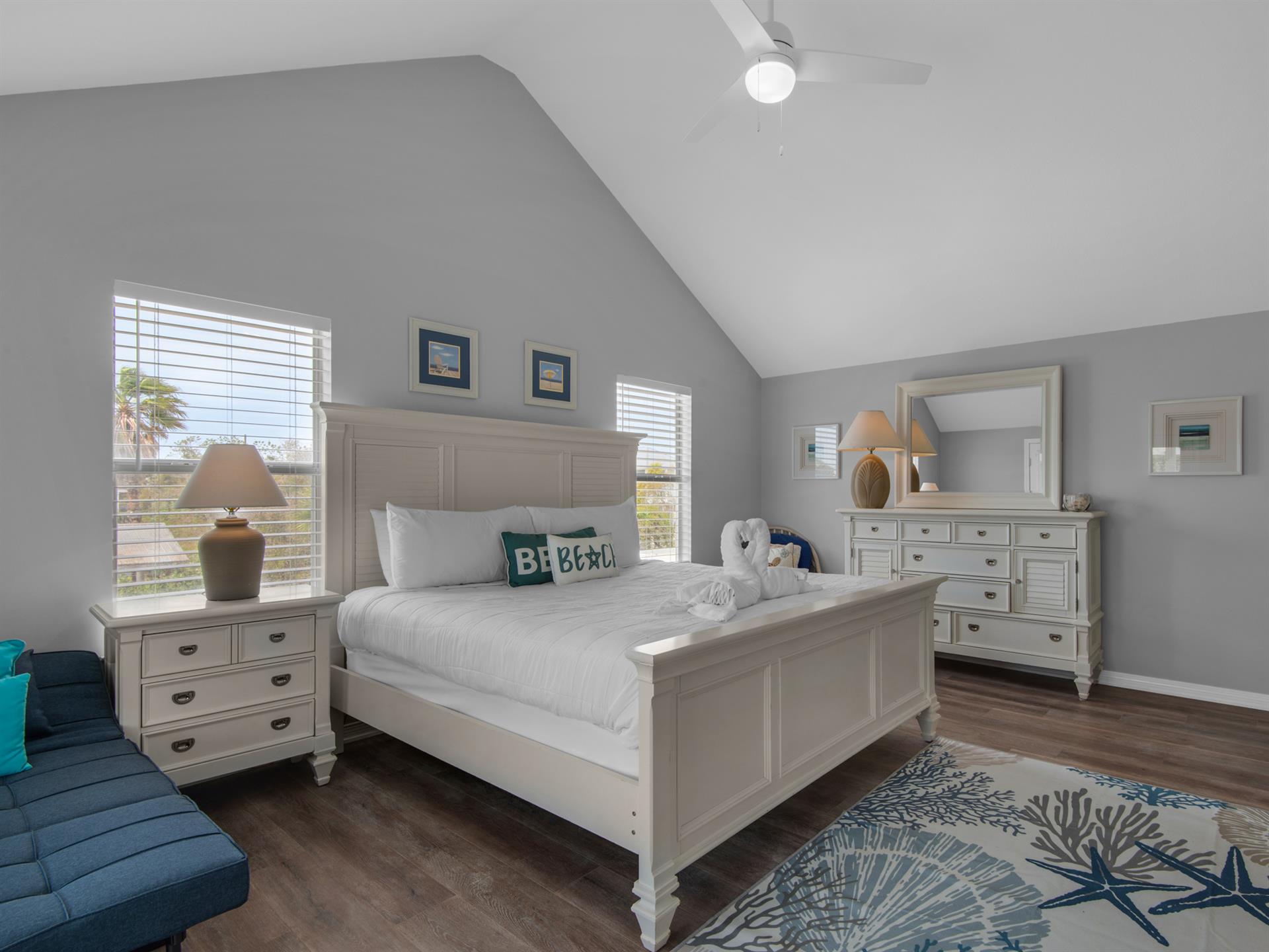 2nd floor king bedroom 2