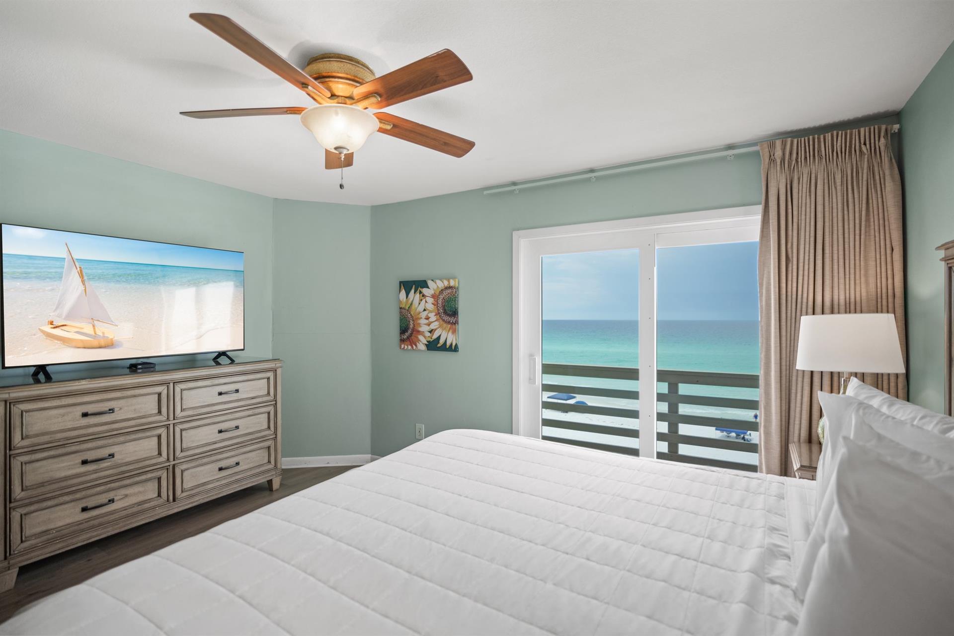 King Bed in 3rd Floor Primary Bedroom