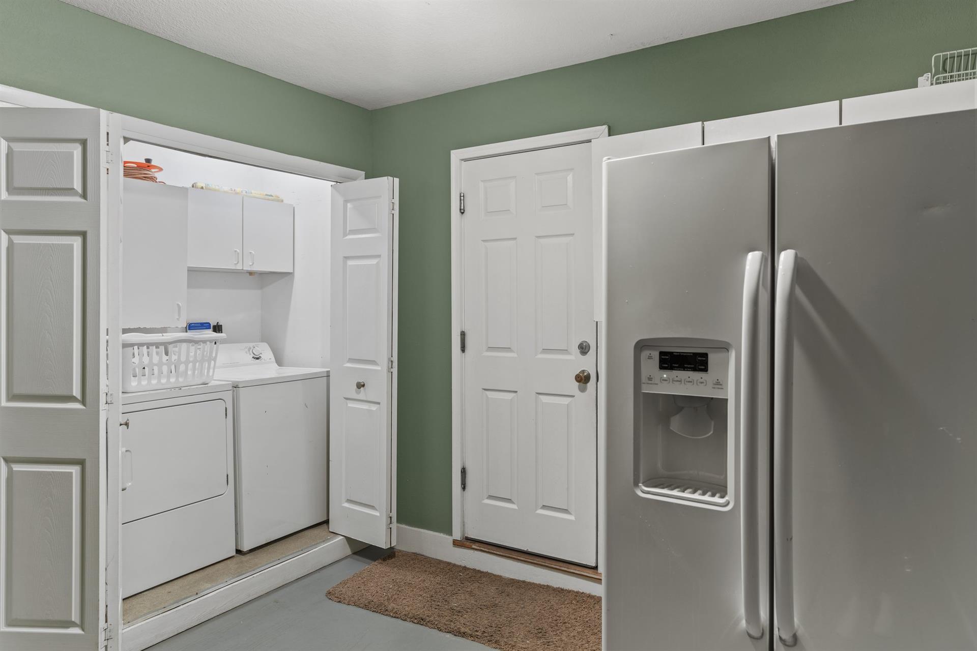 Enjoy convenient InUnit Laundry and an Extra Fridge in the Garage