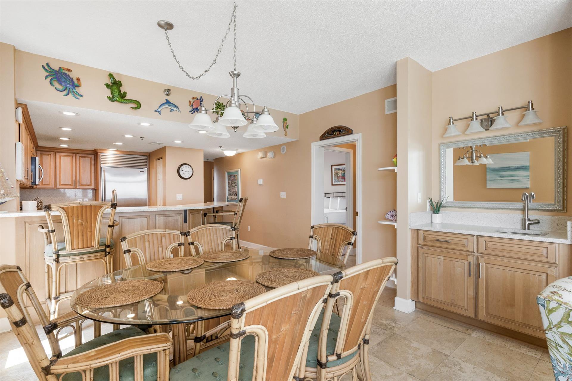Wet Bar off Dining Area