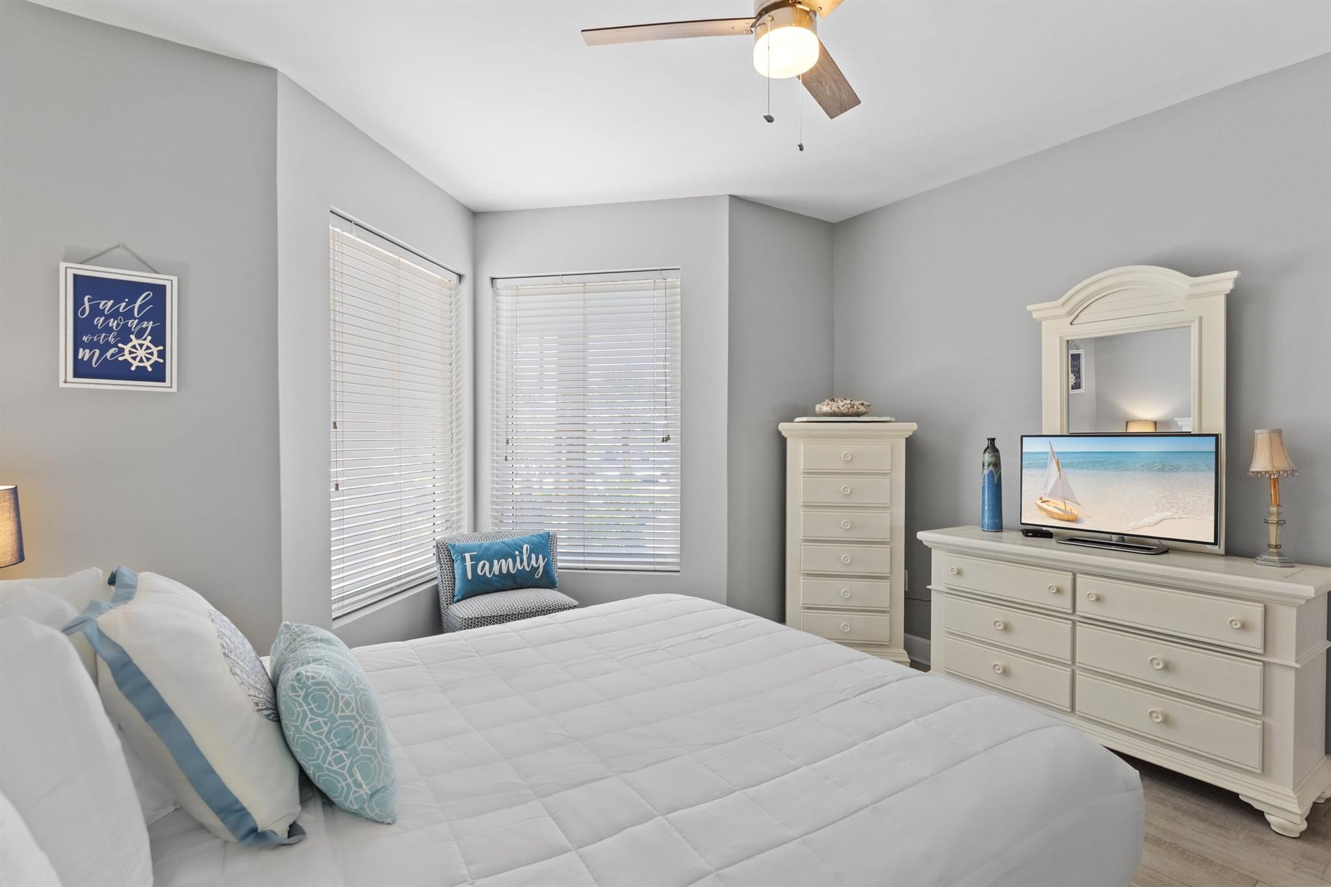 Bedroom 2 with Queen Bed