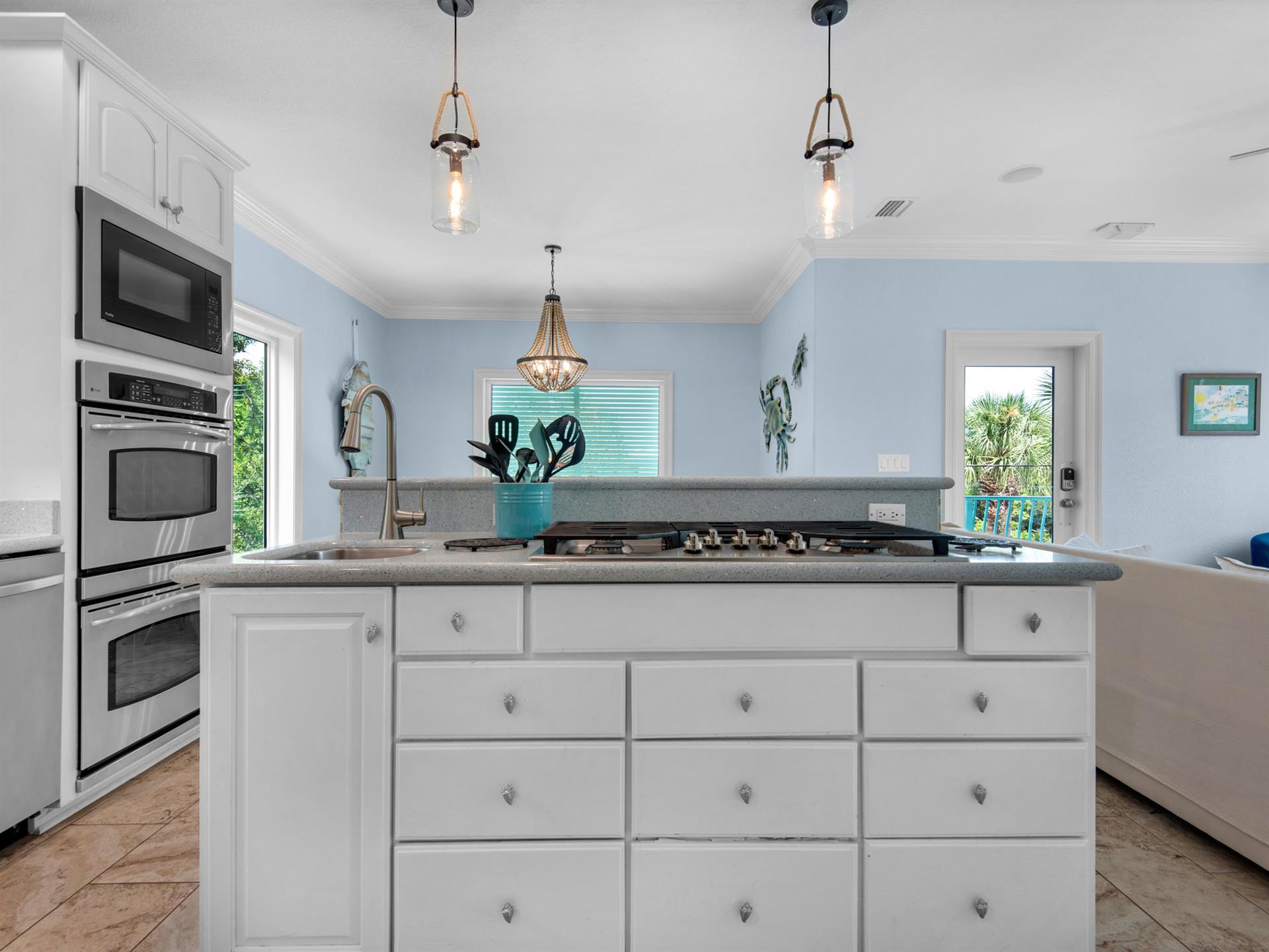 Kitchen Cooktop Island