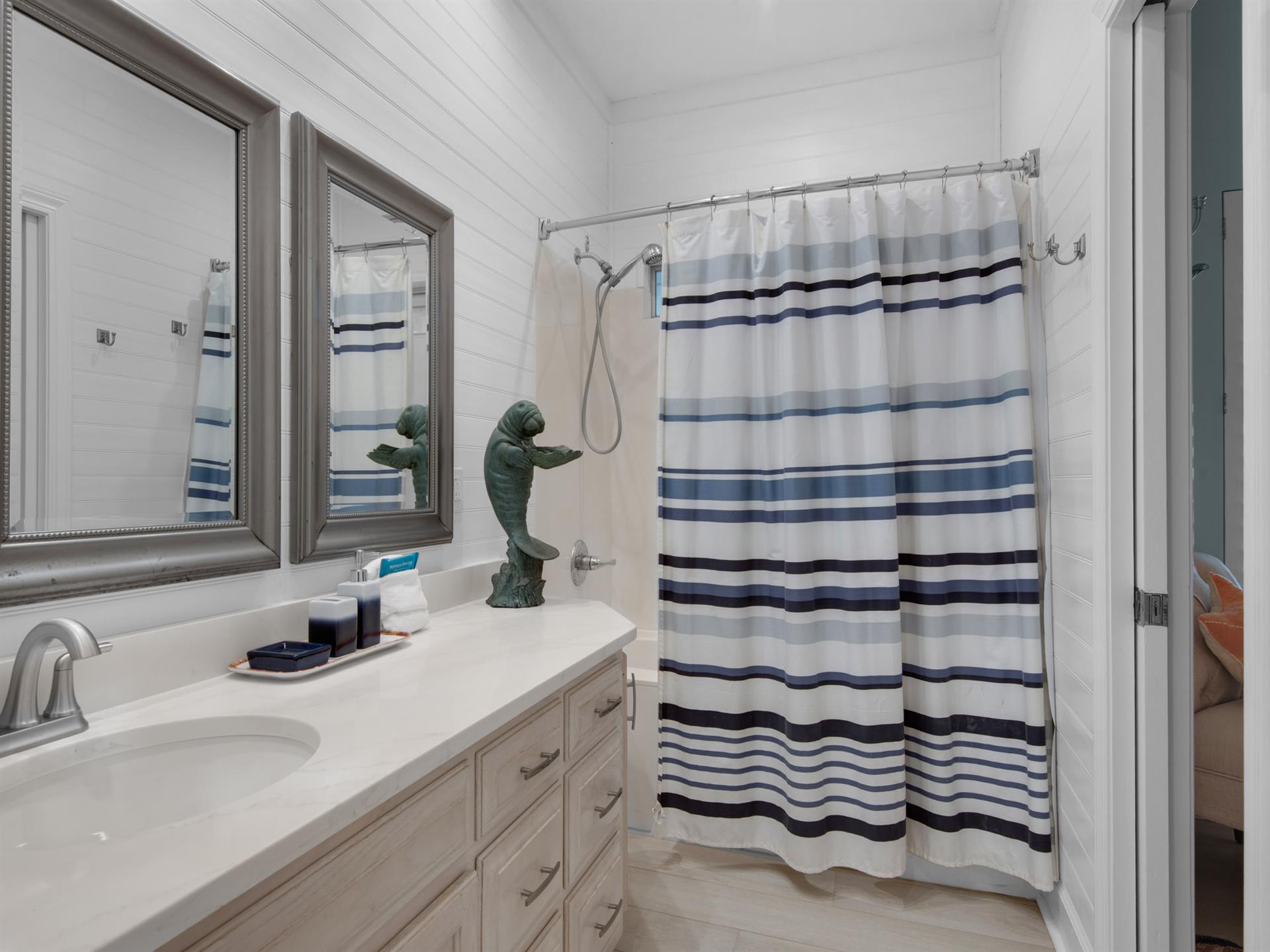 Shared Bathroom 2 Door at Hallway and Door in Bedroom 2