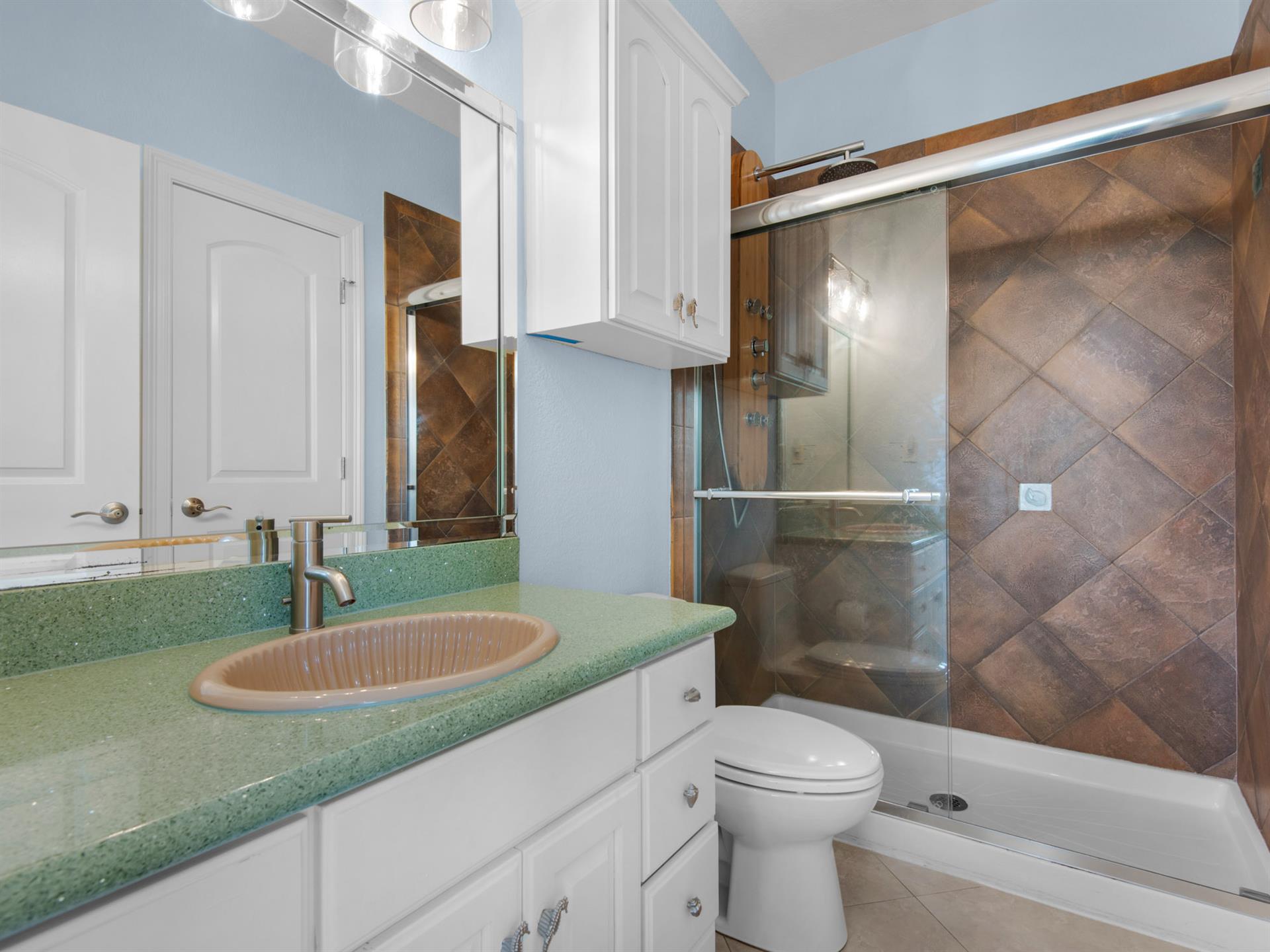 Bathroom 4  3rd Floor