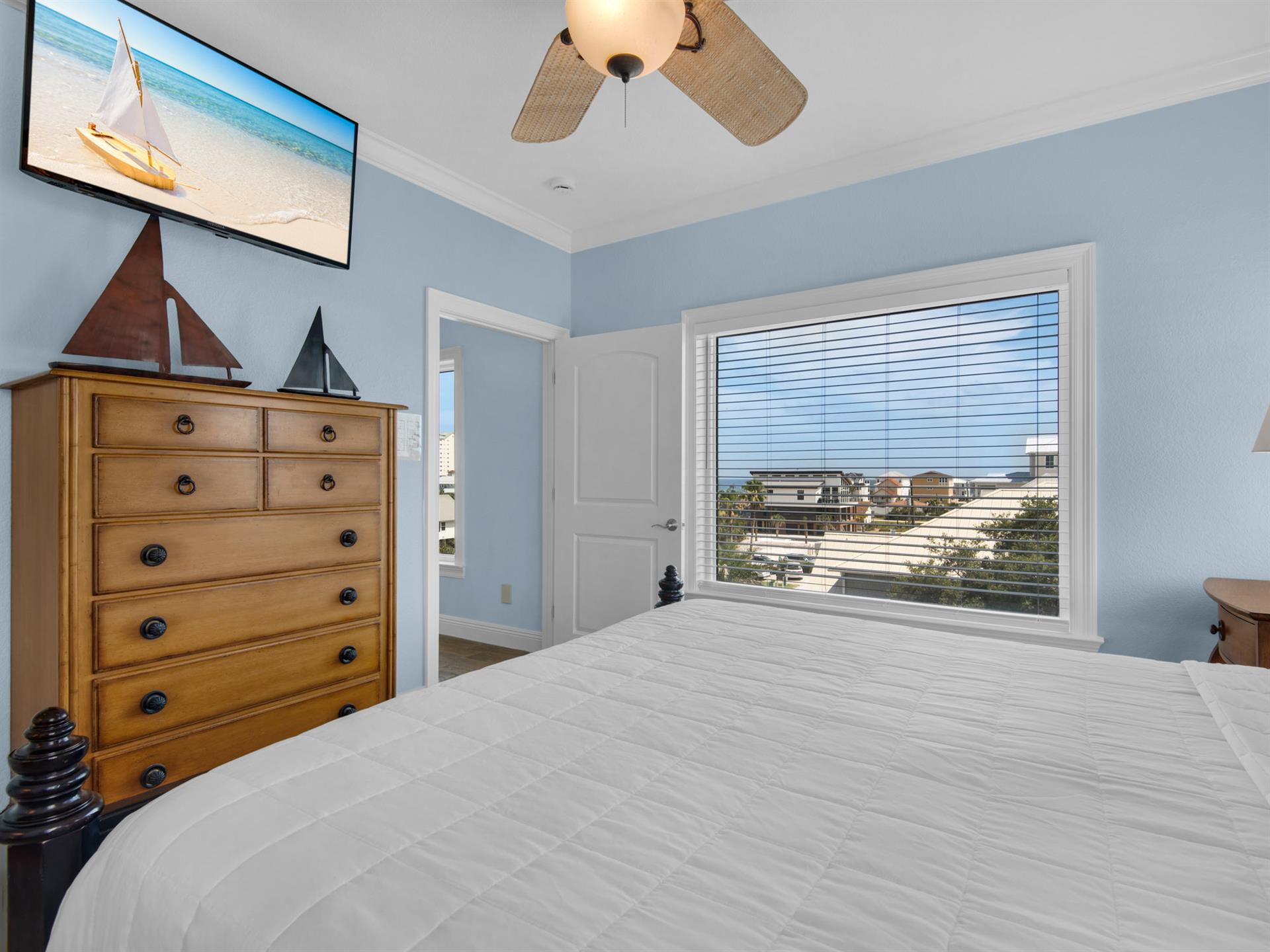 Bedroom 2  4th Floor with King Bed and TV