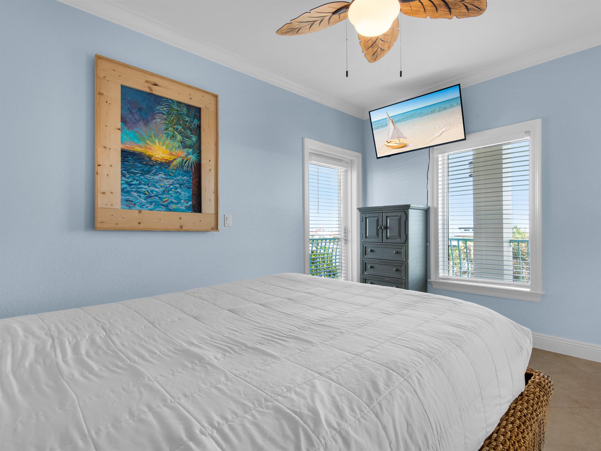 Bedroom 3  4th Floor with Queen Bed and TV