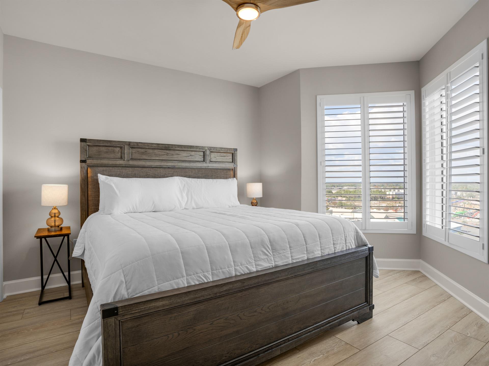 Bedroom 2 with King Bed