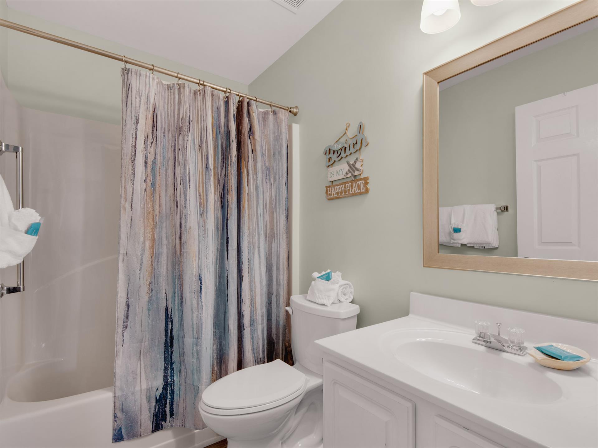 Bathroom 2 with TubShower Combo