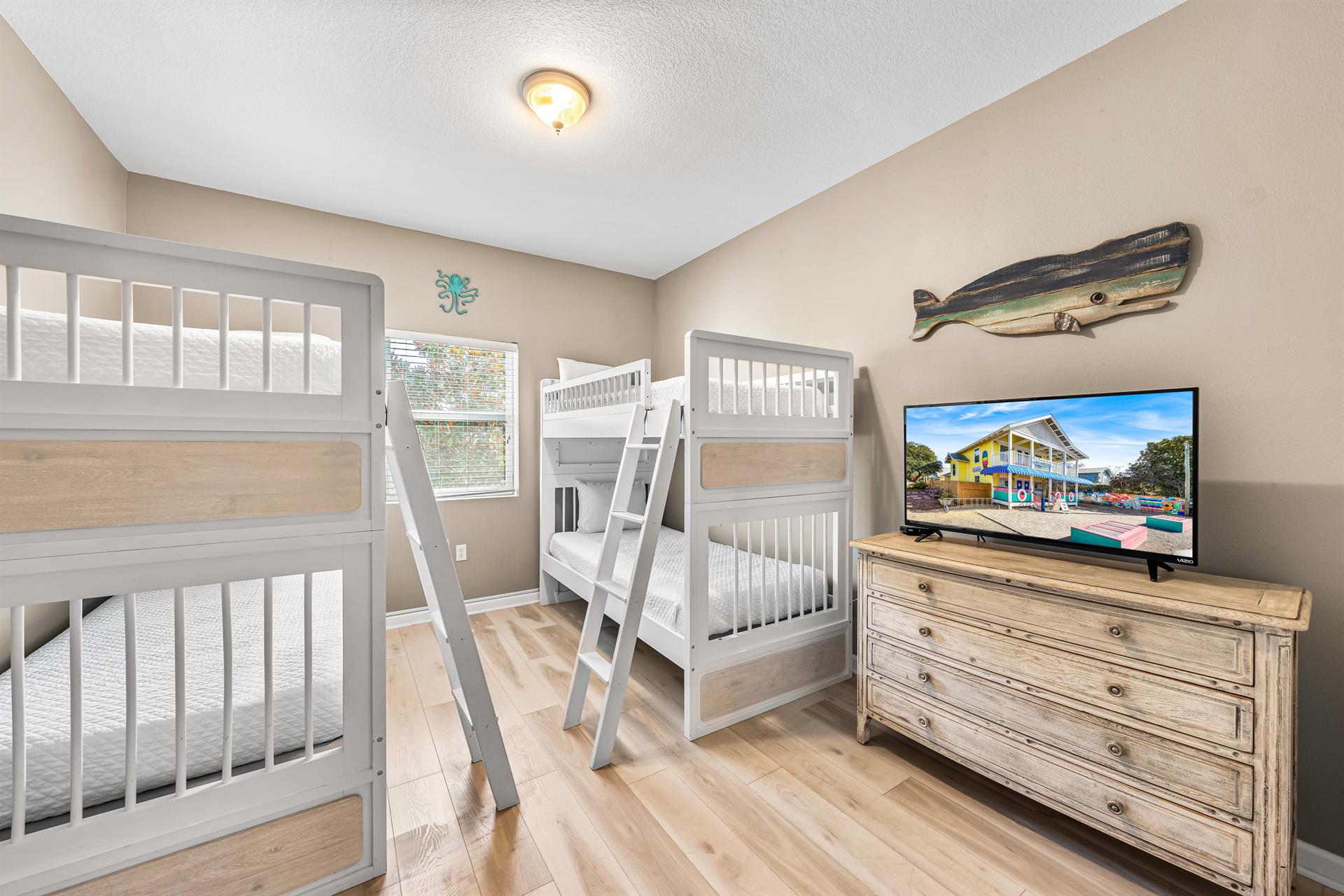 Double Bunkroom with 4 Twins and Private Bath