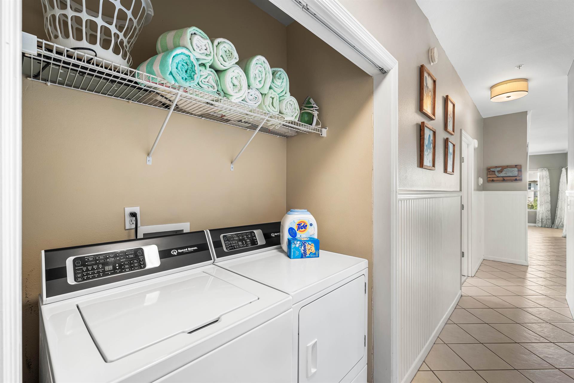 Private WasherDryer with Beach Towels Included