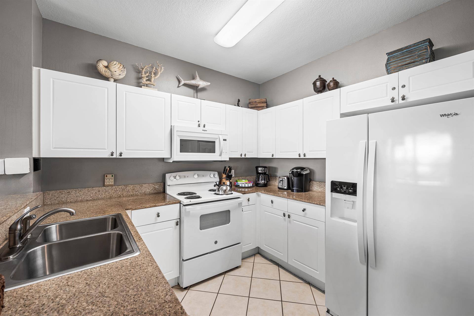 Fully Stocked Kitchen