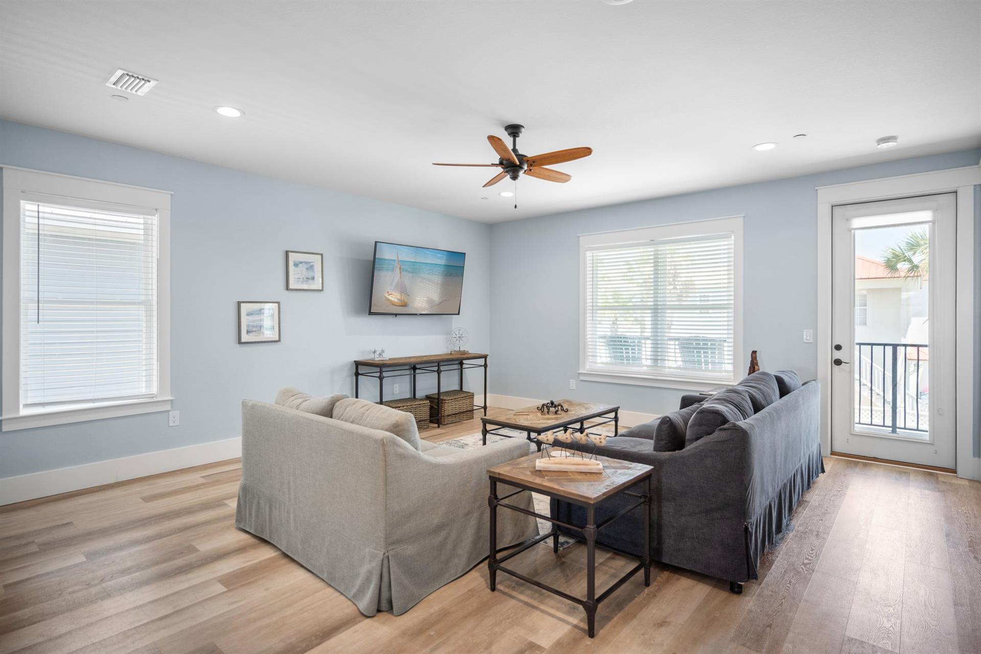 2nd Fl Living Room with Balcony Access