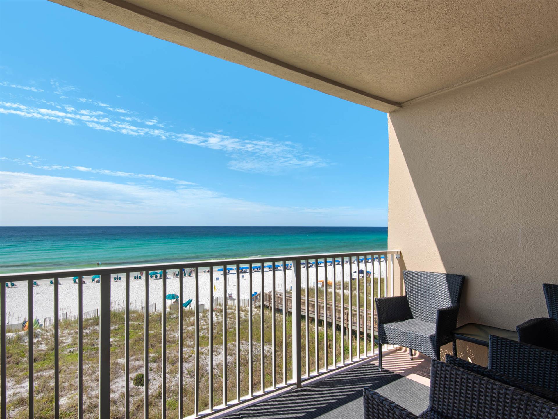 Large Gulf Front Private Balcony