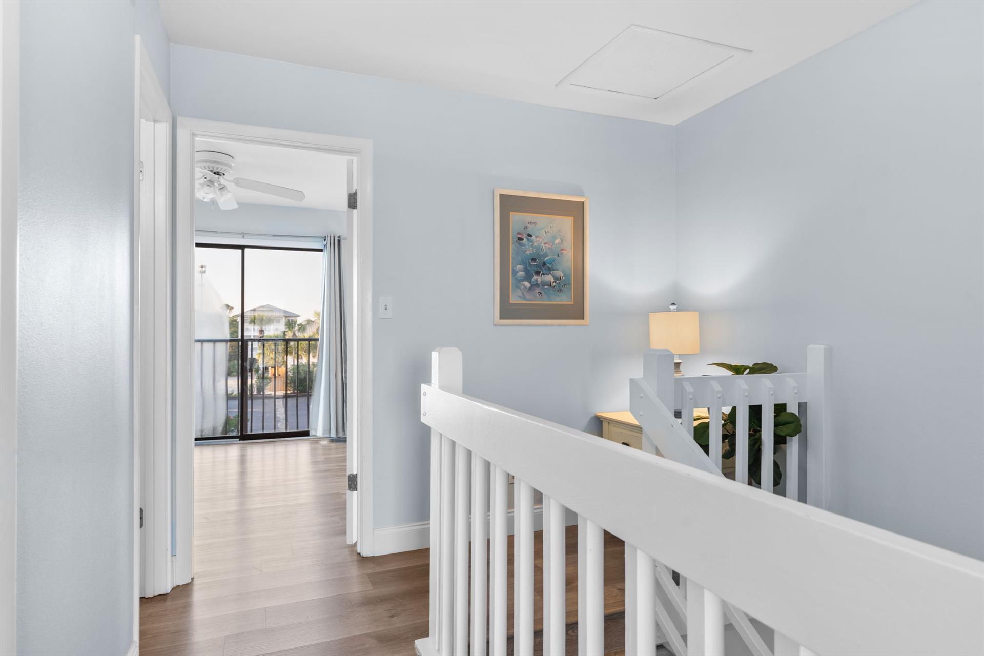 3rd fl Landing Looking into Bedroom 2