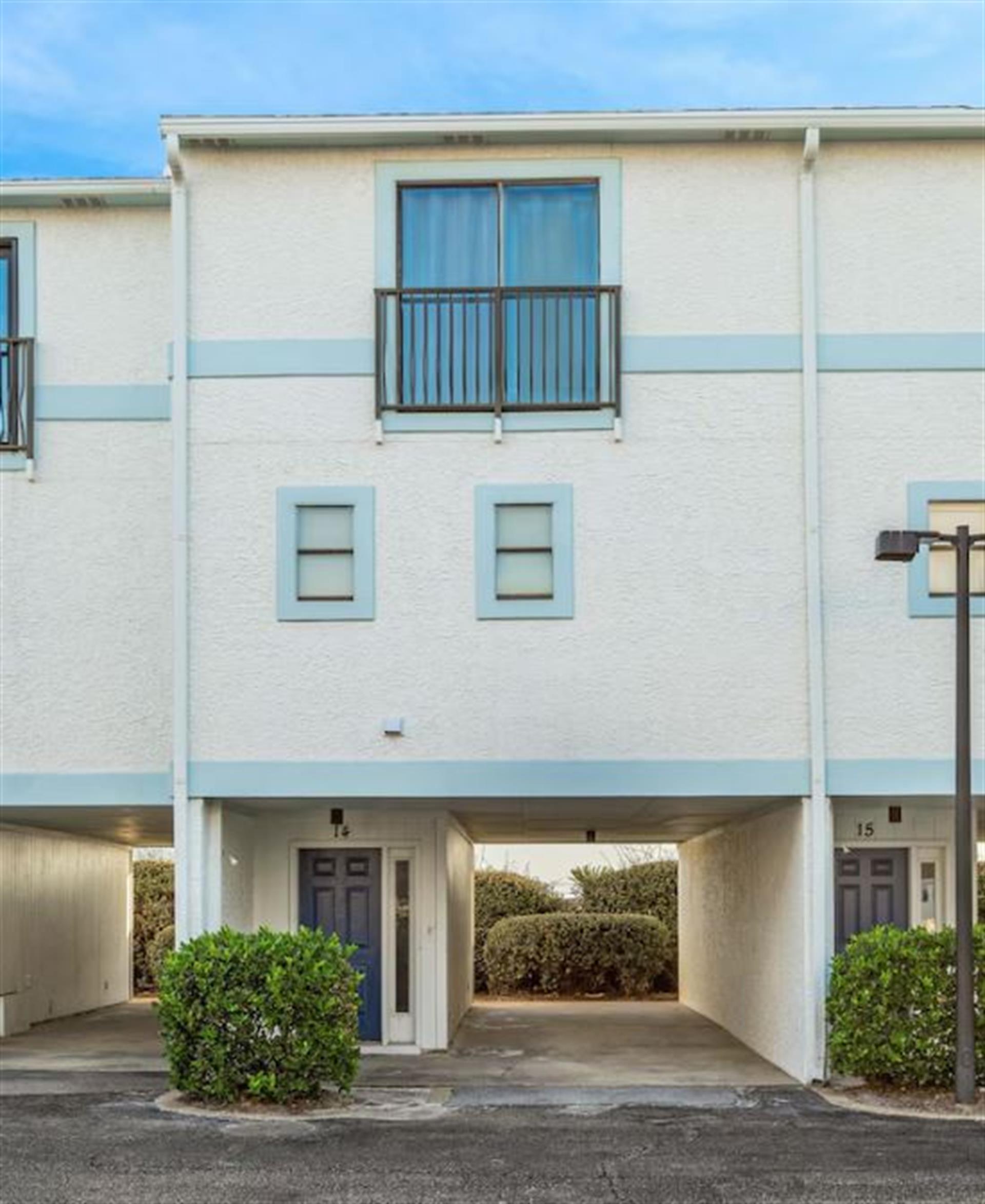 Ground Level Parking Bay for up to 2 Vehicles