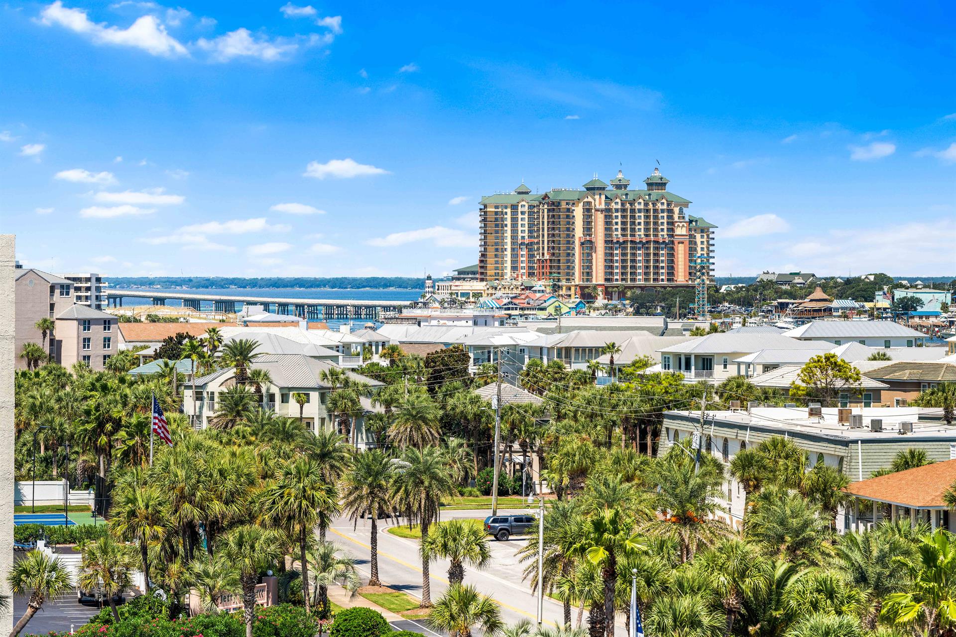 Front Entrance View of Harborwalk