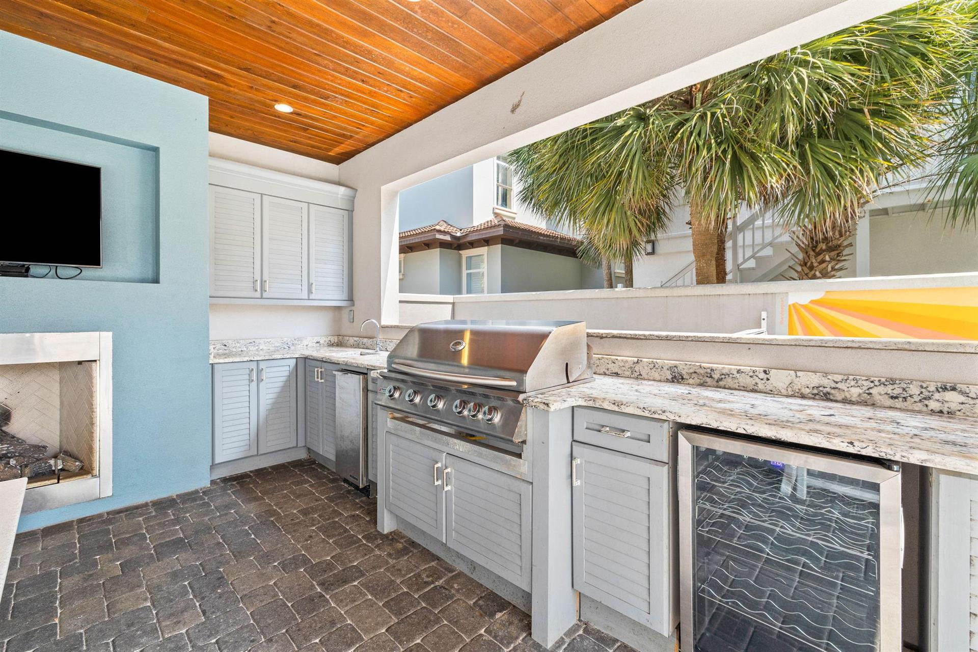 Outdoor Kitchen Area