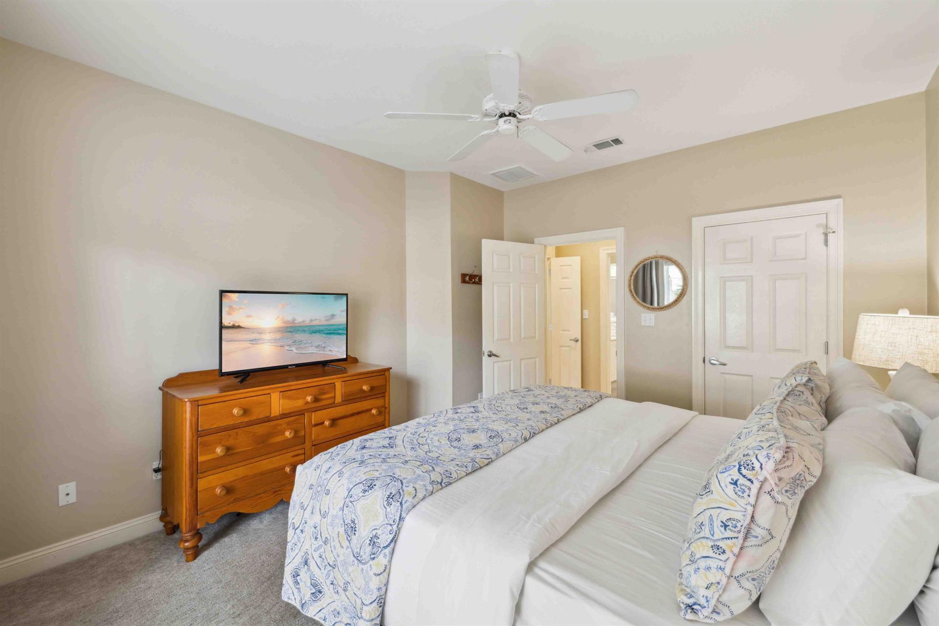 Bedroom 2 with King Bed and Flat Screent TV