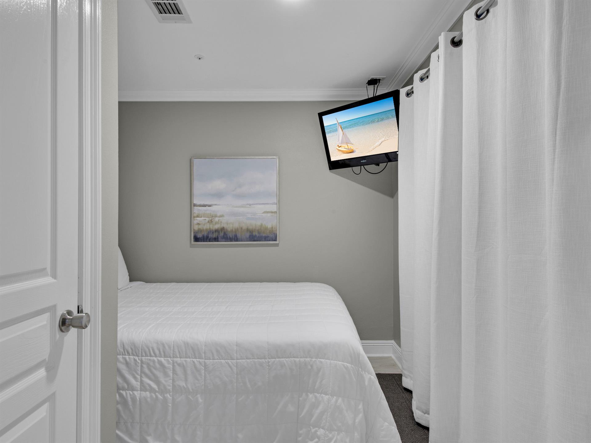 Bedroom 3 with Queen Bed and TV