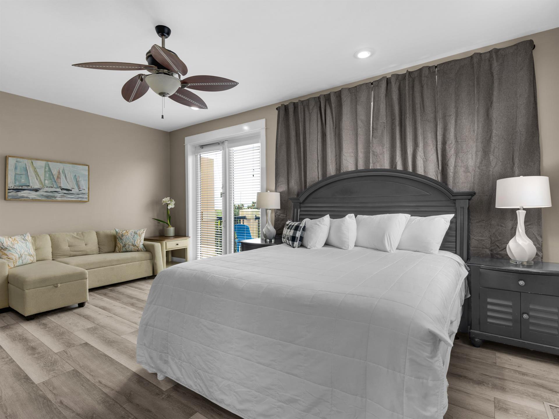 3rd Floor Bedroom 4 with King Bed