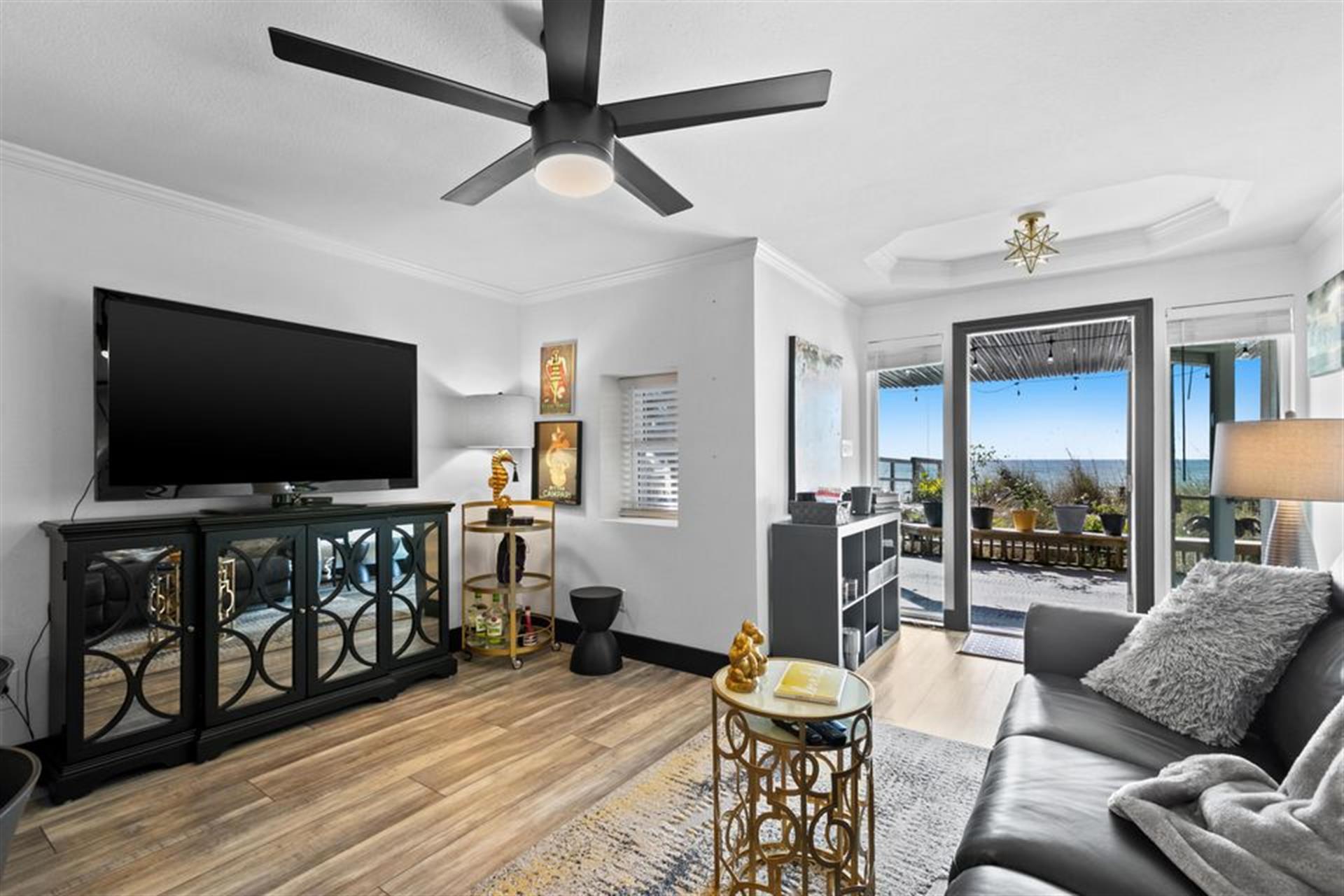 Living Area on Beach Level with Flat Screen TV