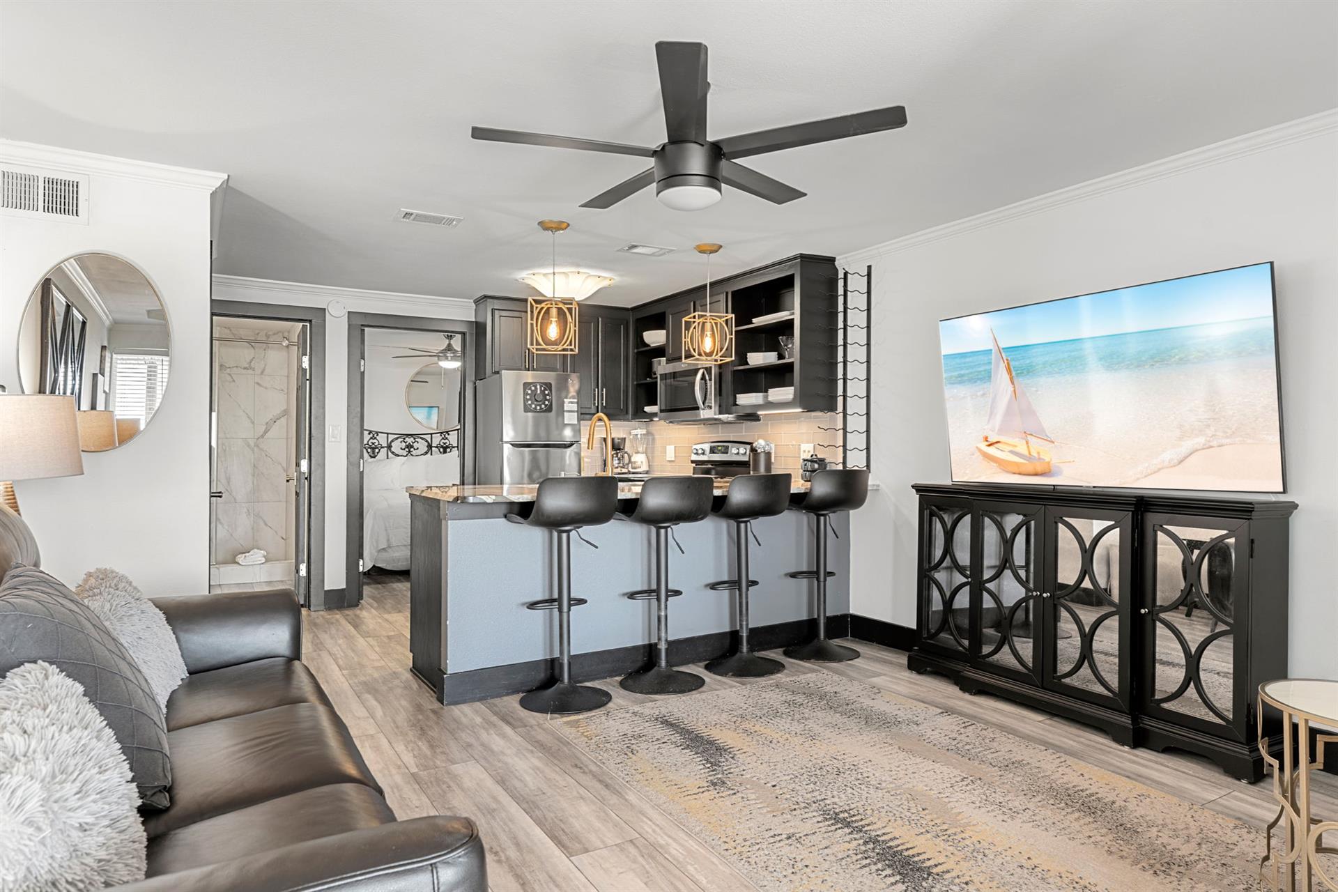 Spacious Living Area on Beach Level