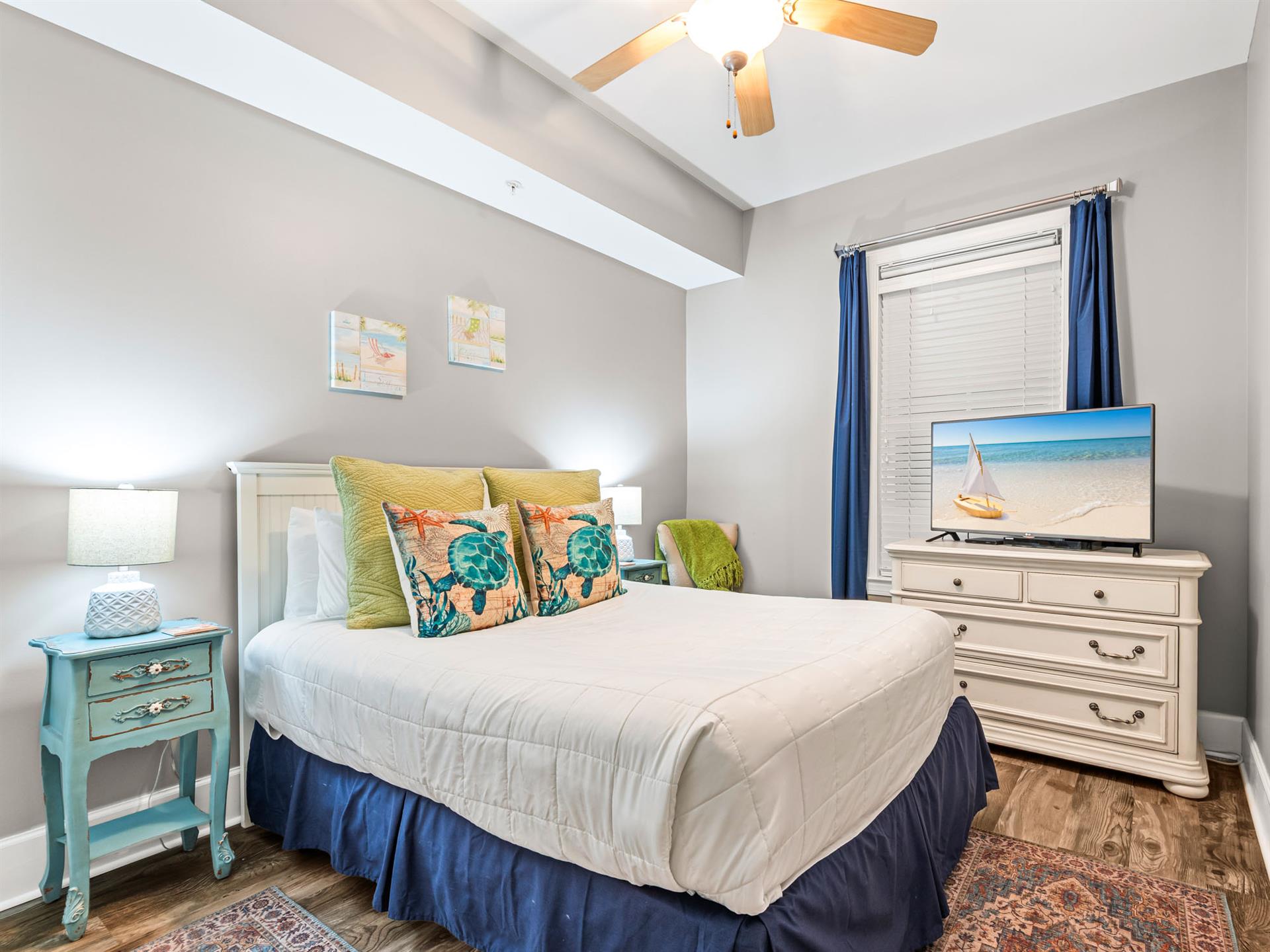 Bedroom 2 with Queen Bed