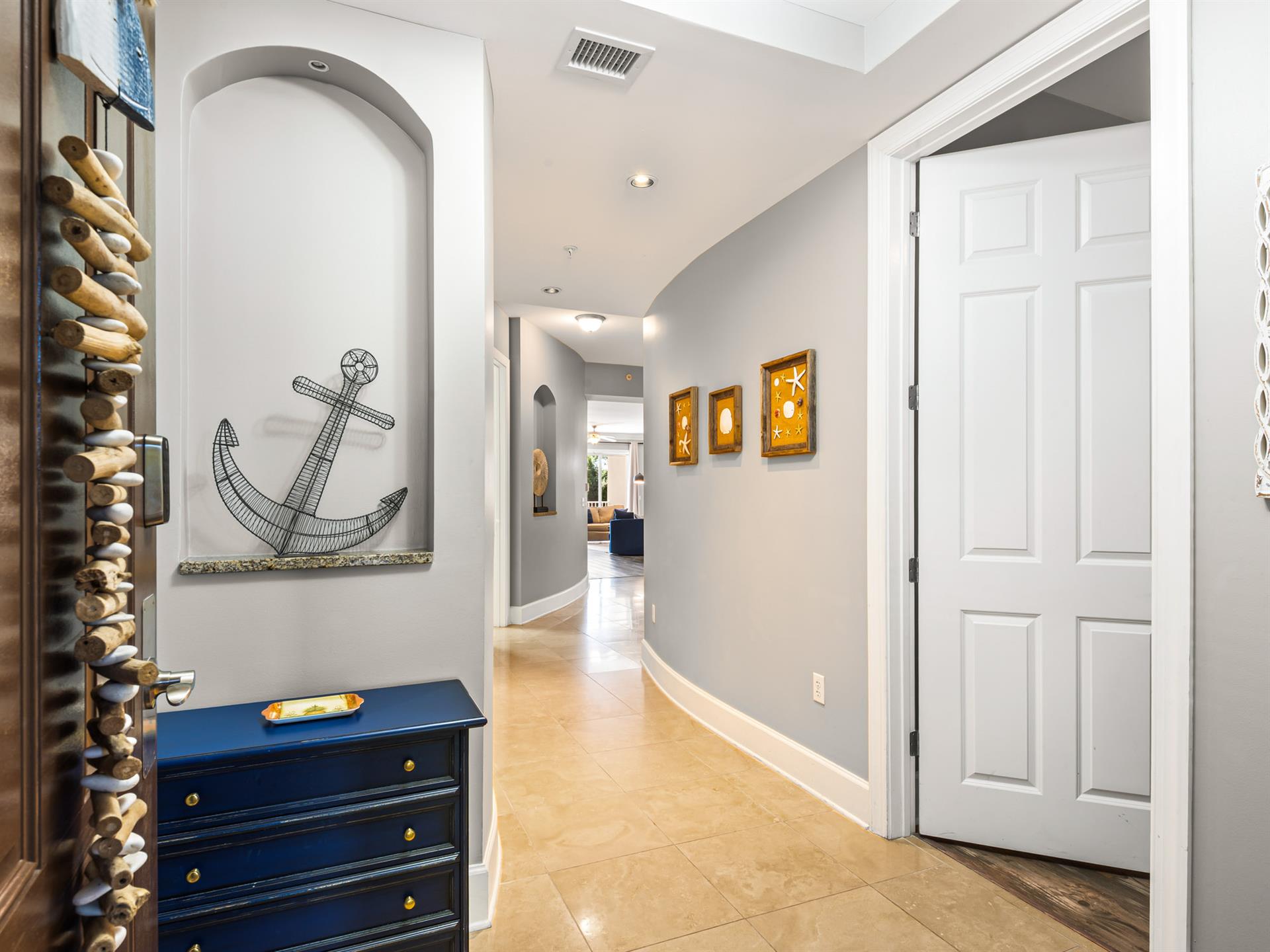 Entry to a Memorable Vacation