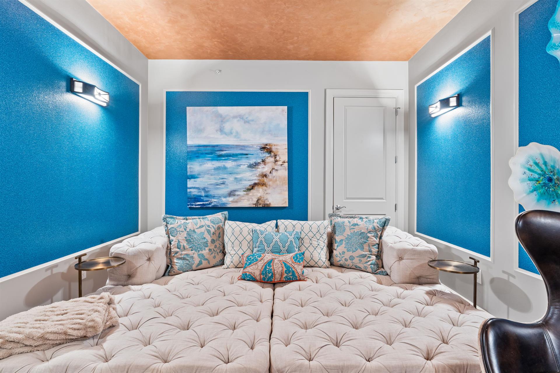 Bonus Entertainment Room