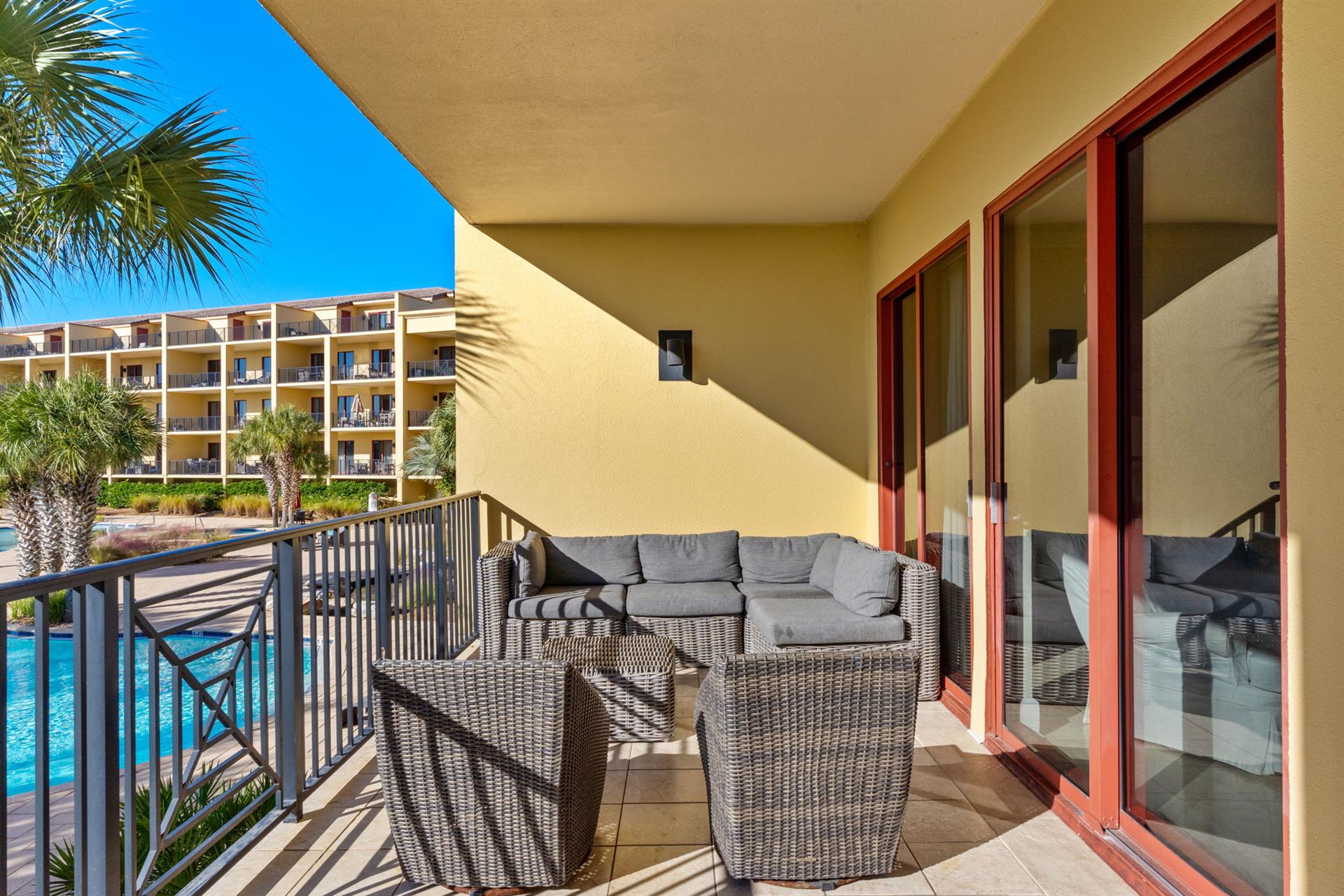 Relax in the Gulf Breeze from the Balcony