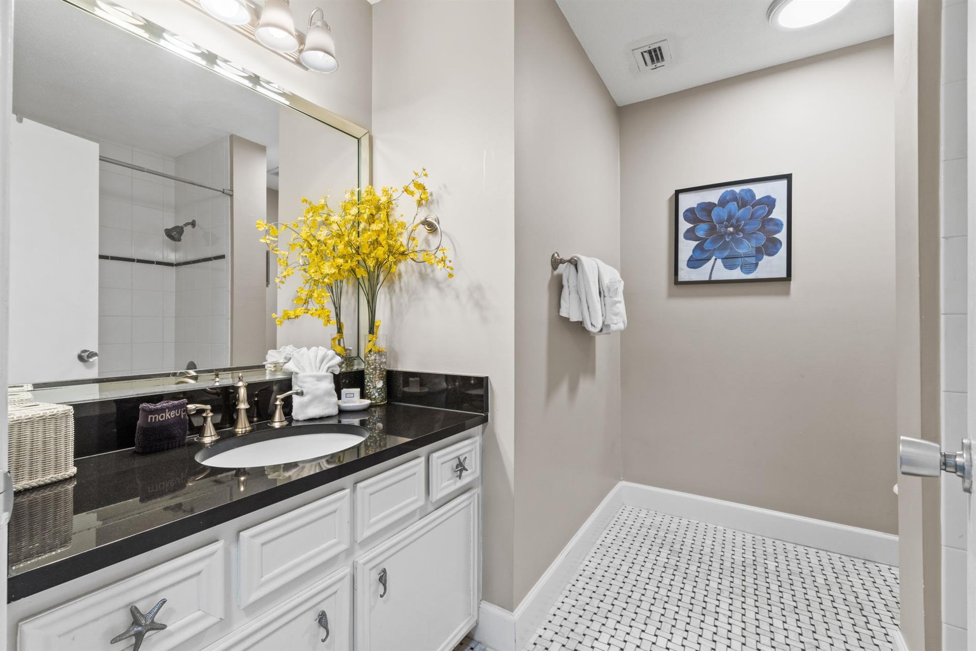 Upstairs Guest Full Bath