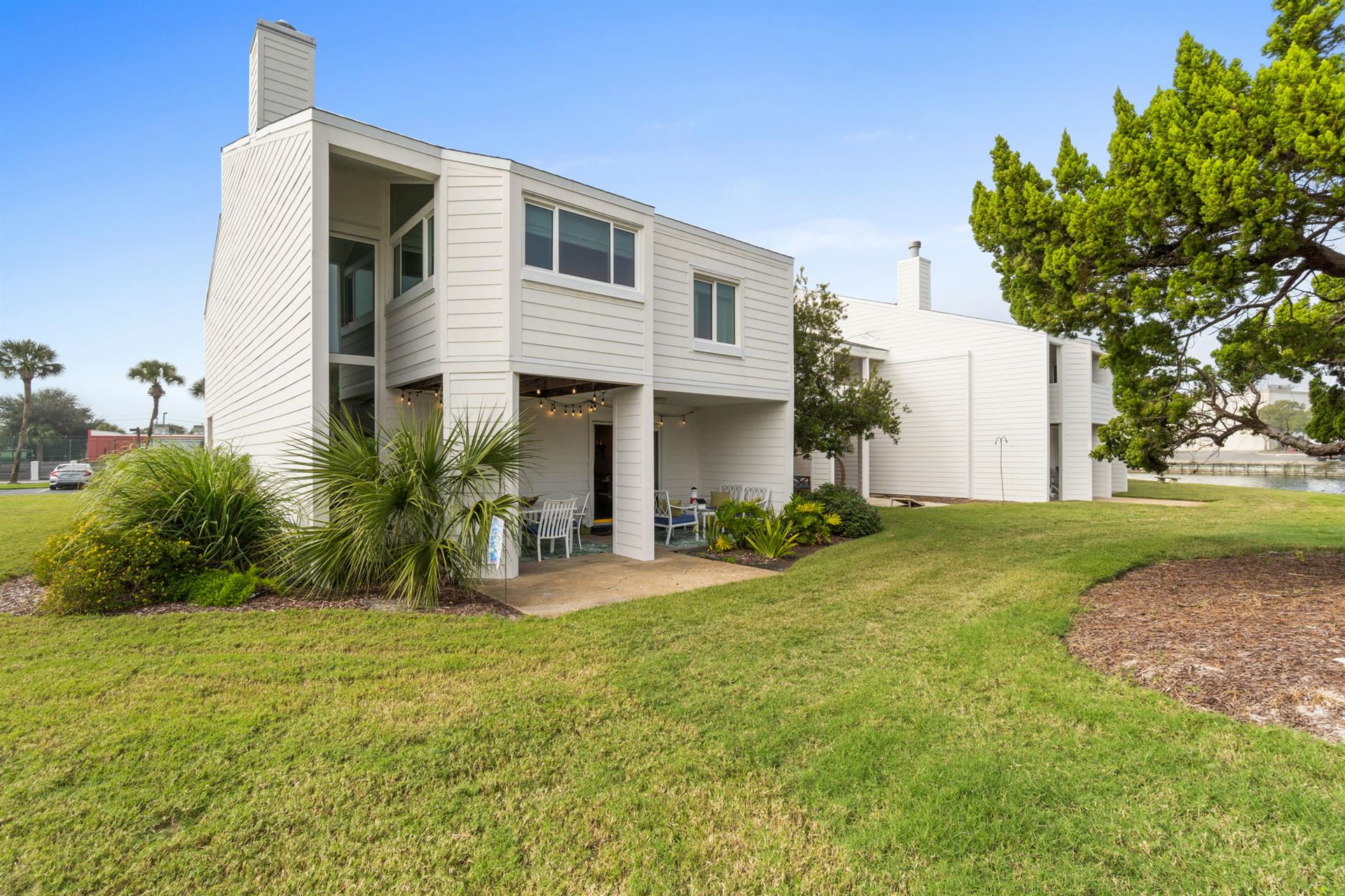 Townhome 10 near Pool