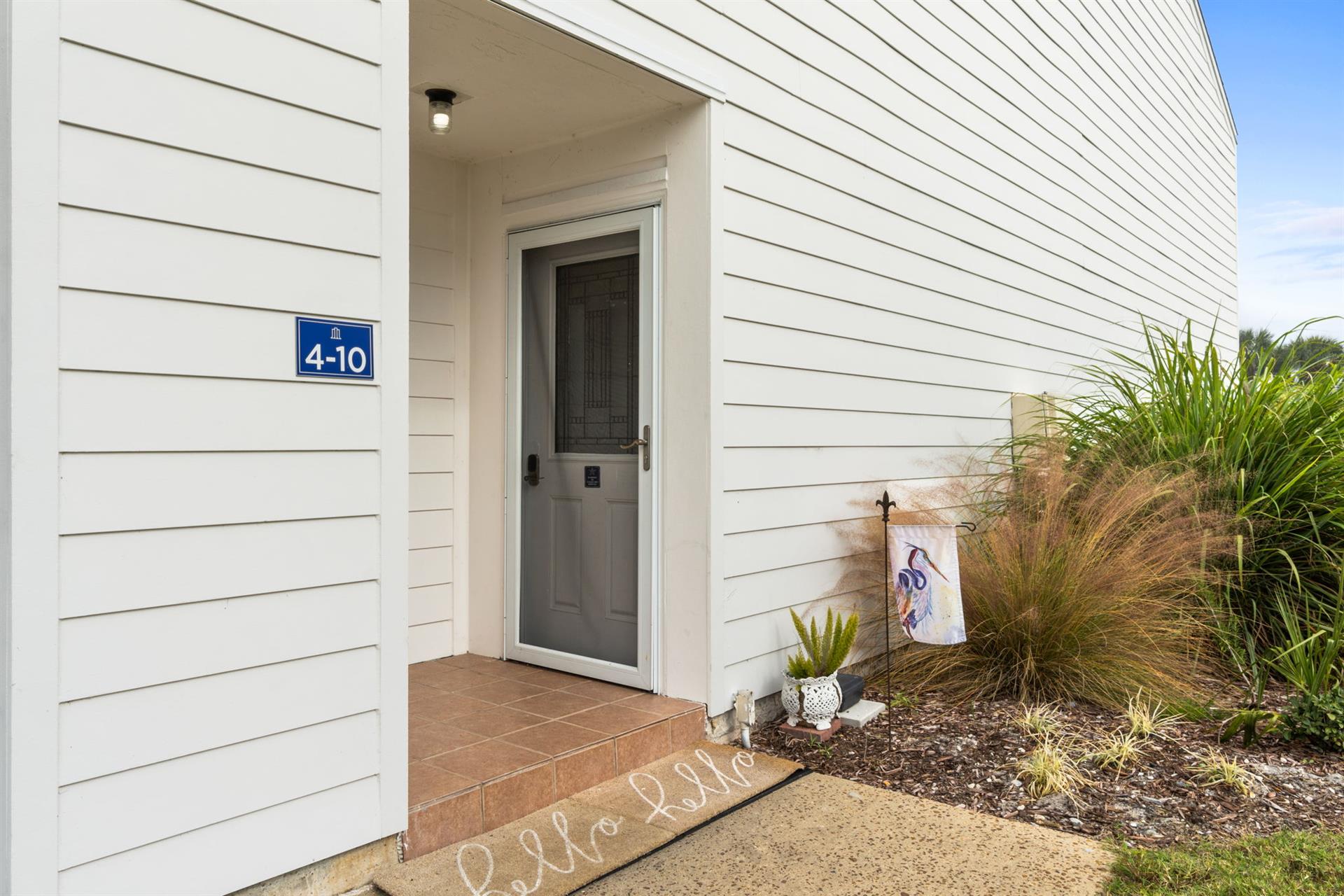 Townhome 10 Front Entry