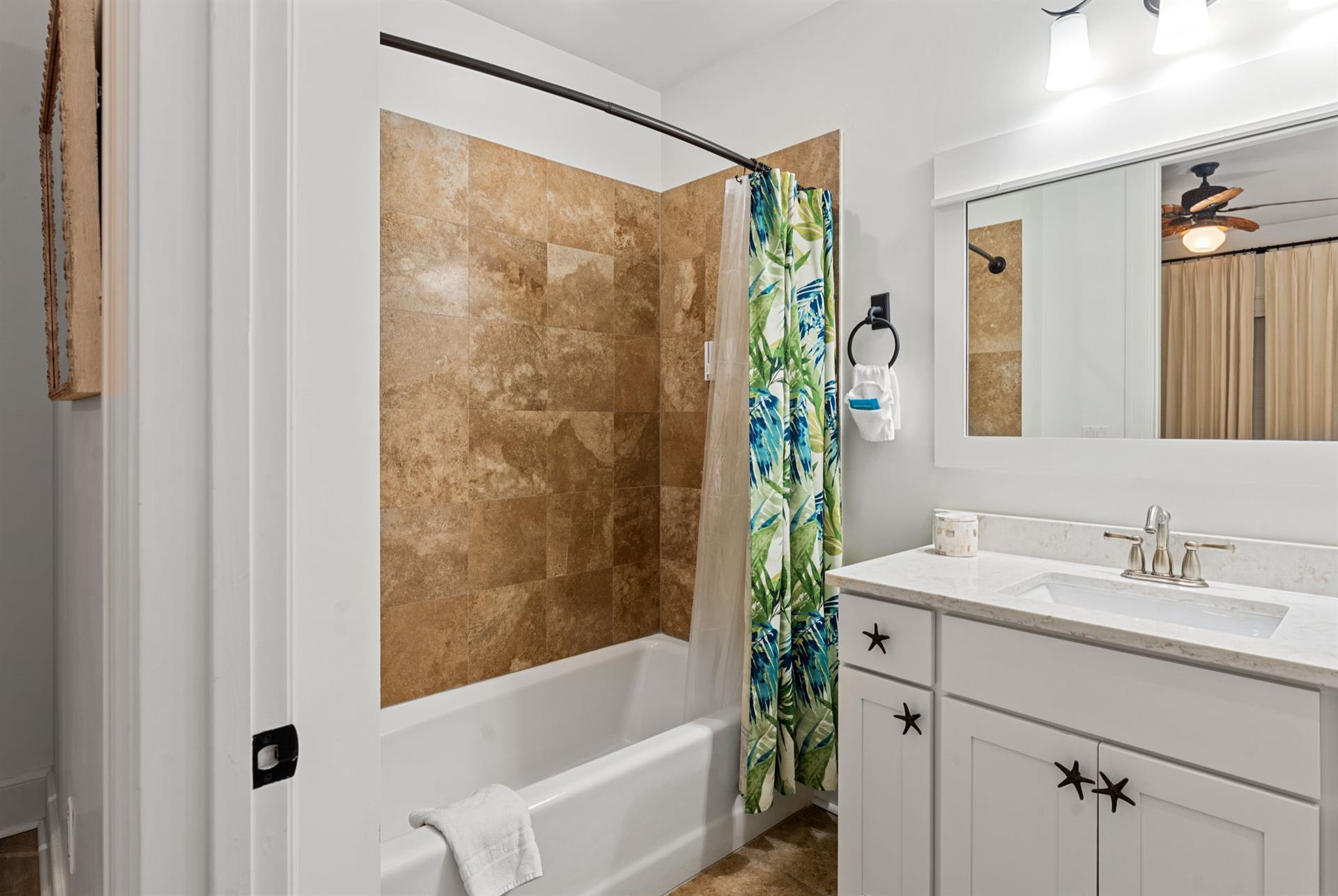 Bathroom 3 with TubShower Combo