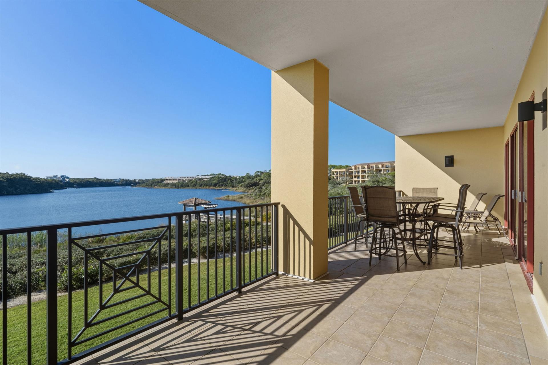 Private Large Balcony Overlooking Redfish Lake and the Gulf