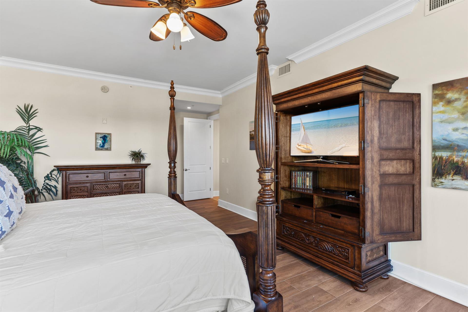 Bedroom 2 with King Bed and Flat Screen TV